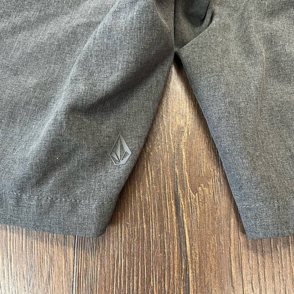 Men's Volcom surf&turf 4 way stretch short Grey SZ 28