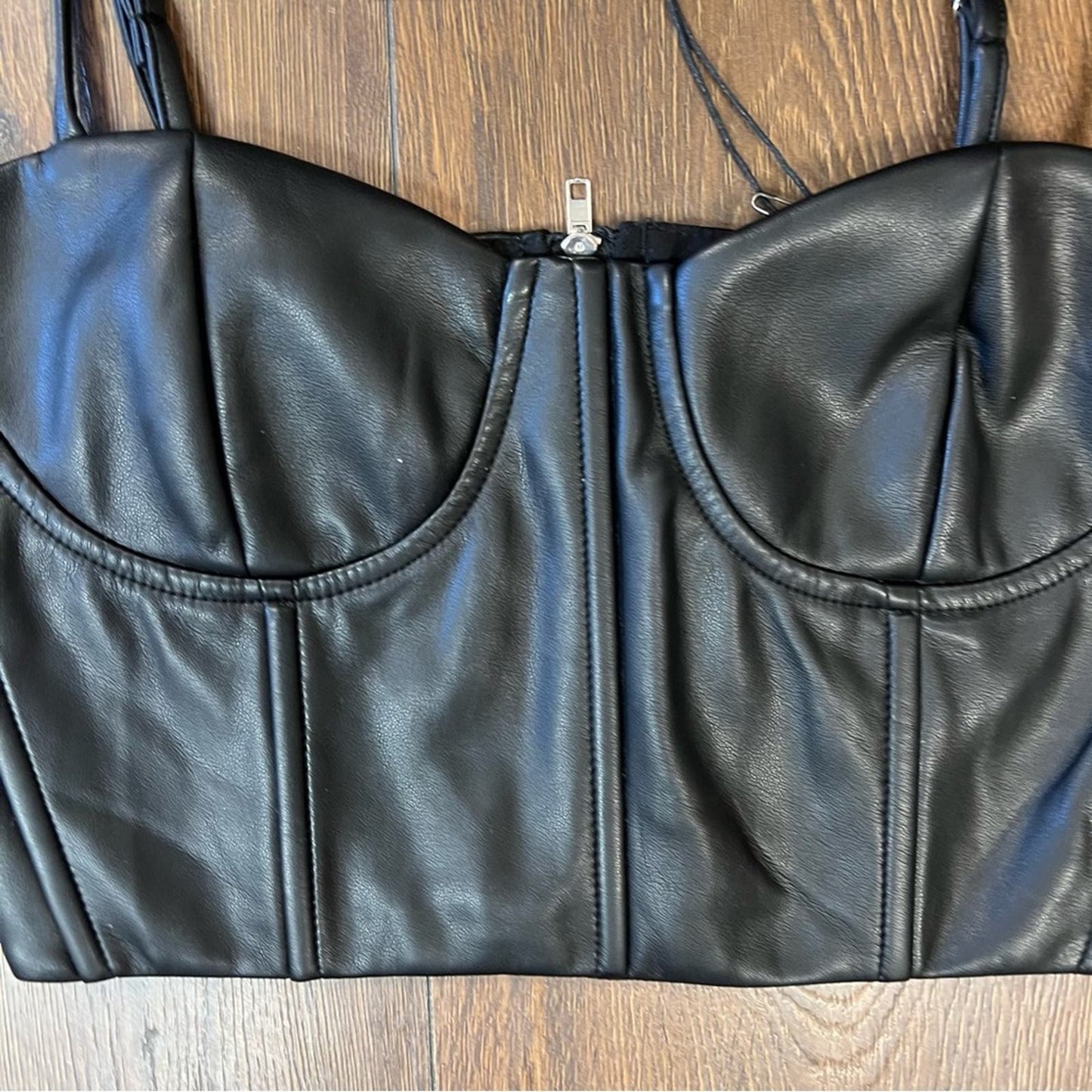 🆕 Olivaceous faux leather bralette SZ SM