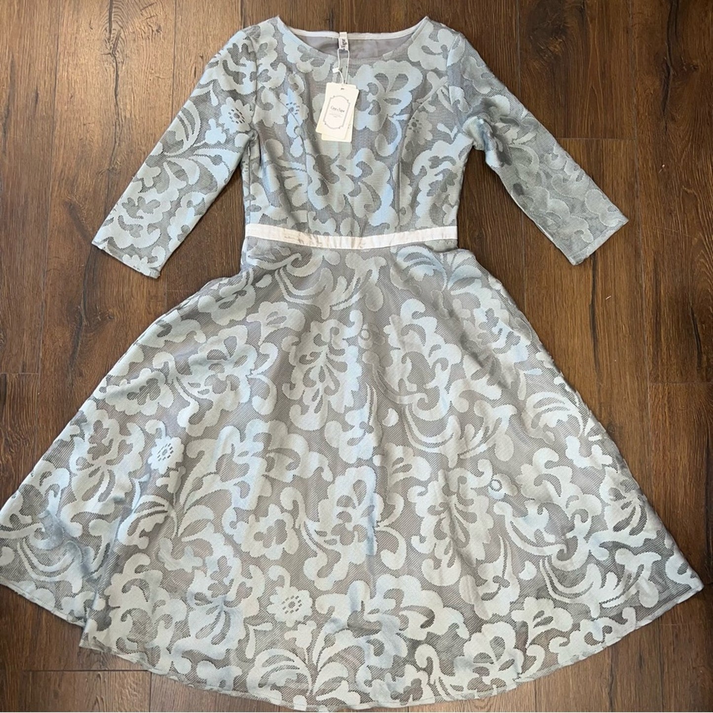 🆕 Vague gray lace overlay midi dress SZ 4