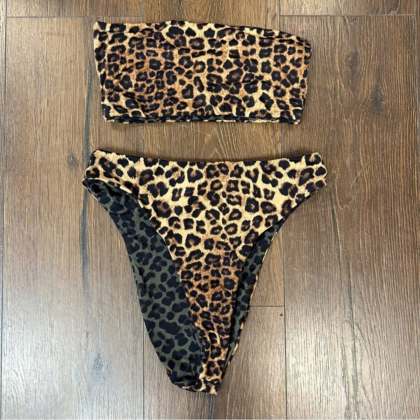 Good American two-piece Bandeau reversible bikini SZ 2