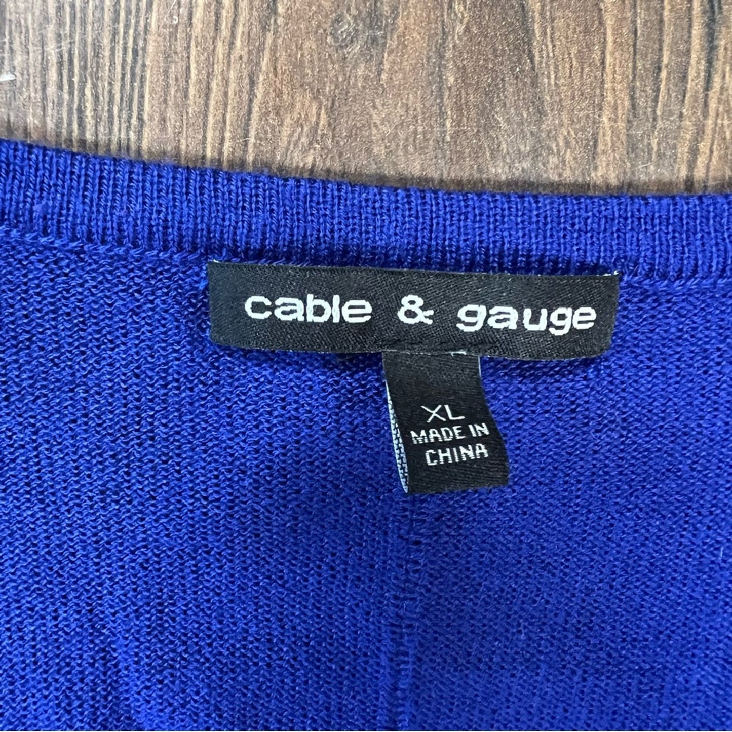 Cable & Gauge blue V neck sweater SZ XL