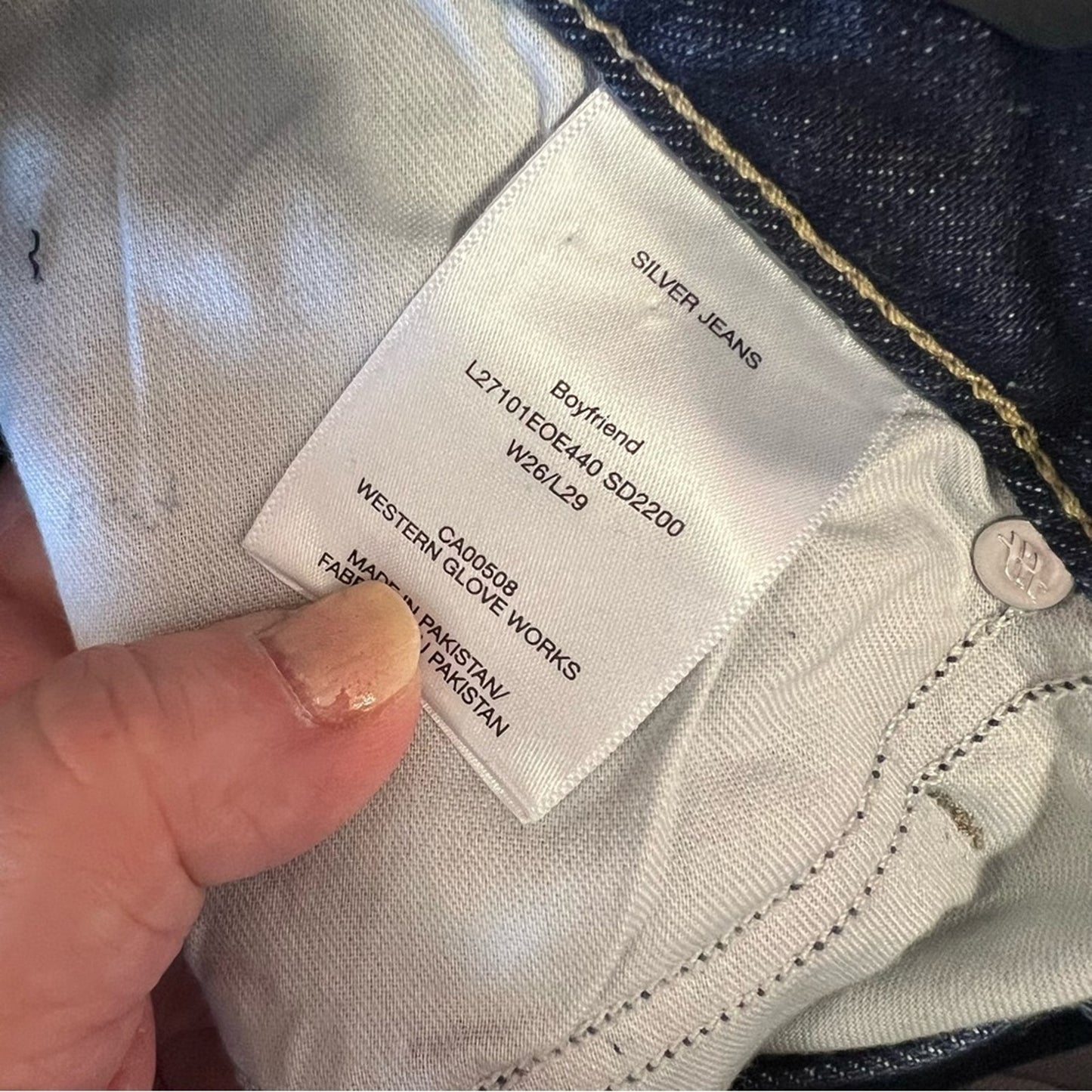 🆕 Silver Jeans mid-rise slim leg boyfriend jeans SZ 26/2