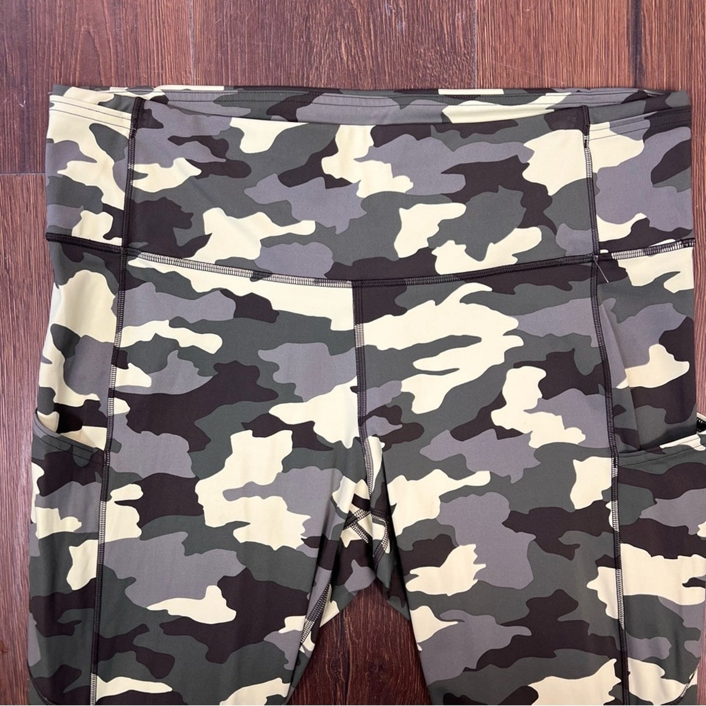 Lululemon Fast & Free High Rise Crop 23" Camo Crispin Green‎ SZ 14