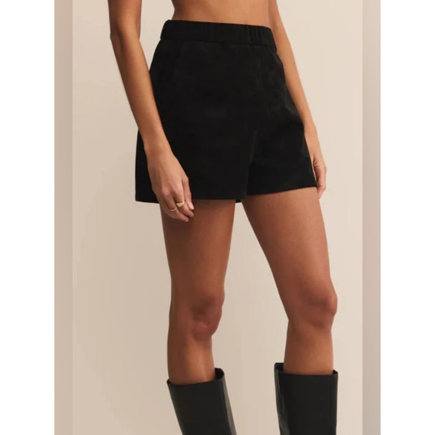 🆕 Z Supply Tia Faux Suede Shorts NWT SZ LG