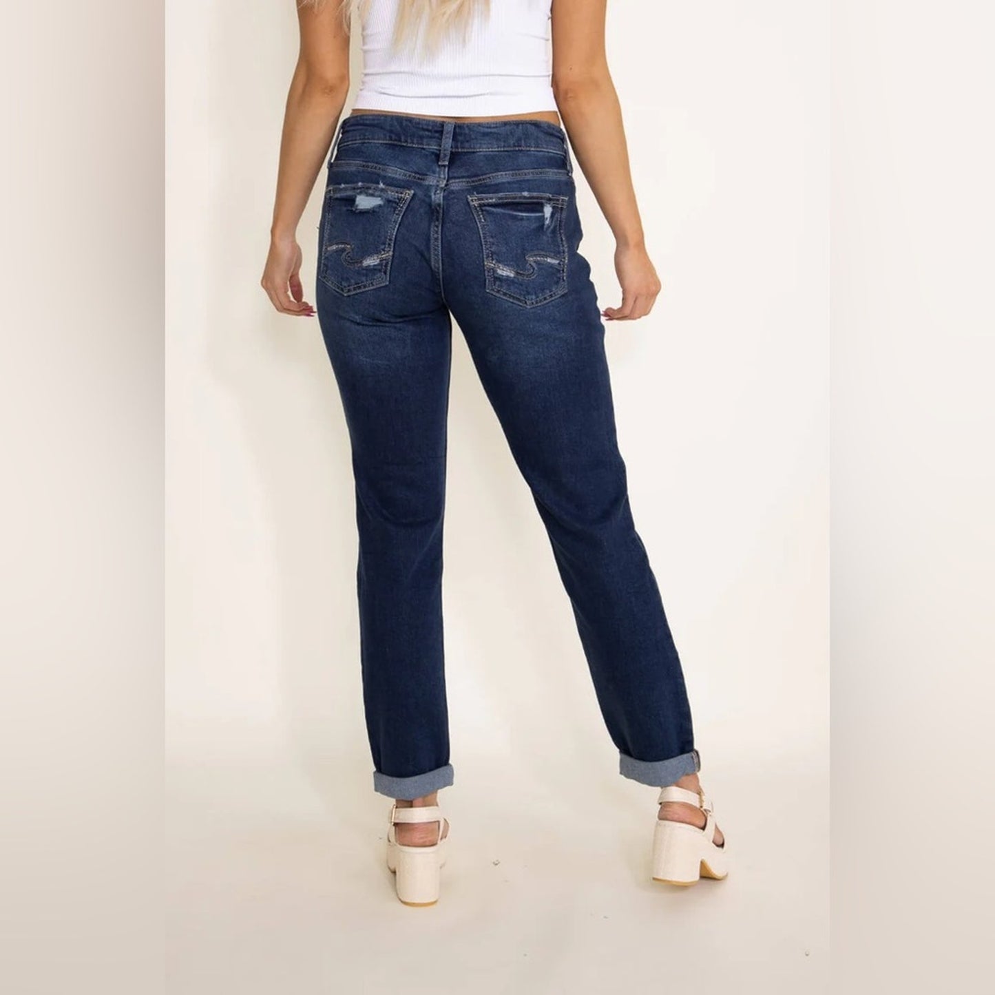 🆕 Silver Jeans mid-rise slim leg boyfriend jeans SZ 26/2