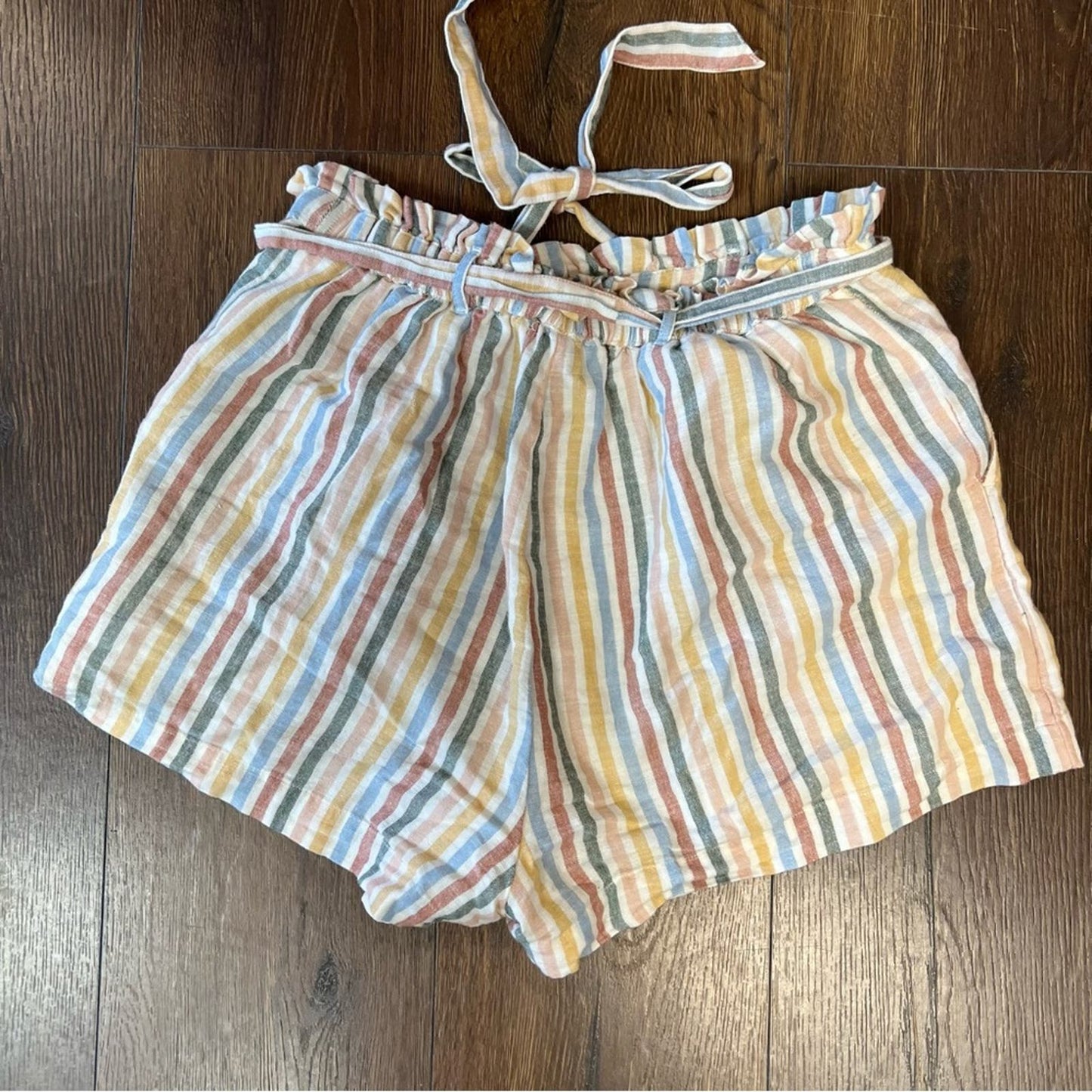 American Eagle High-Waisted Striped Button Front Paperbag Short SZ MED