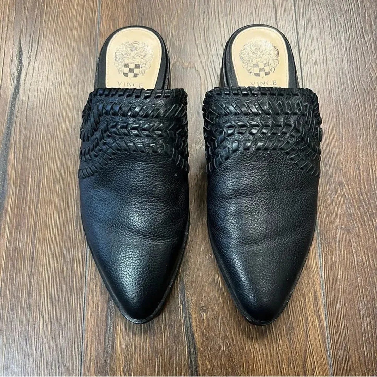 🆕 Vince Camuto some casual black leather mules SZ 6