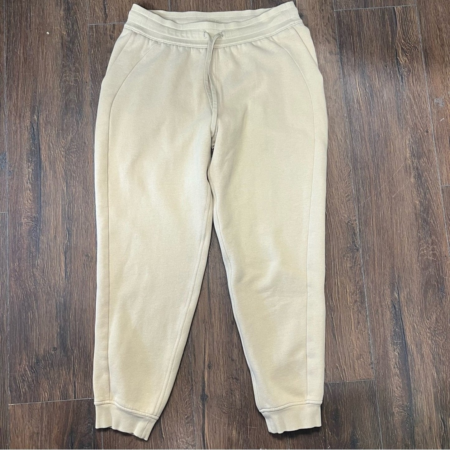 Lululemon Tan Sweatpant Scuba Joggers SZ‎ 10