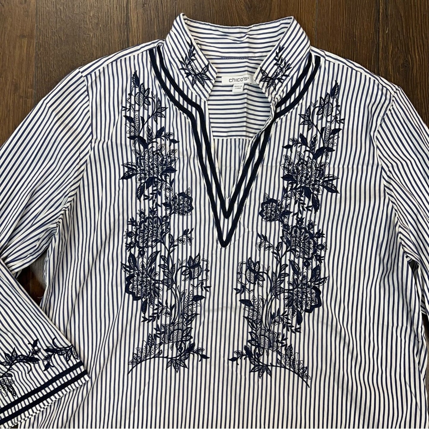 Chico’s Poplin Embroidered Stripe Tunic SZ 2/LG