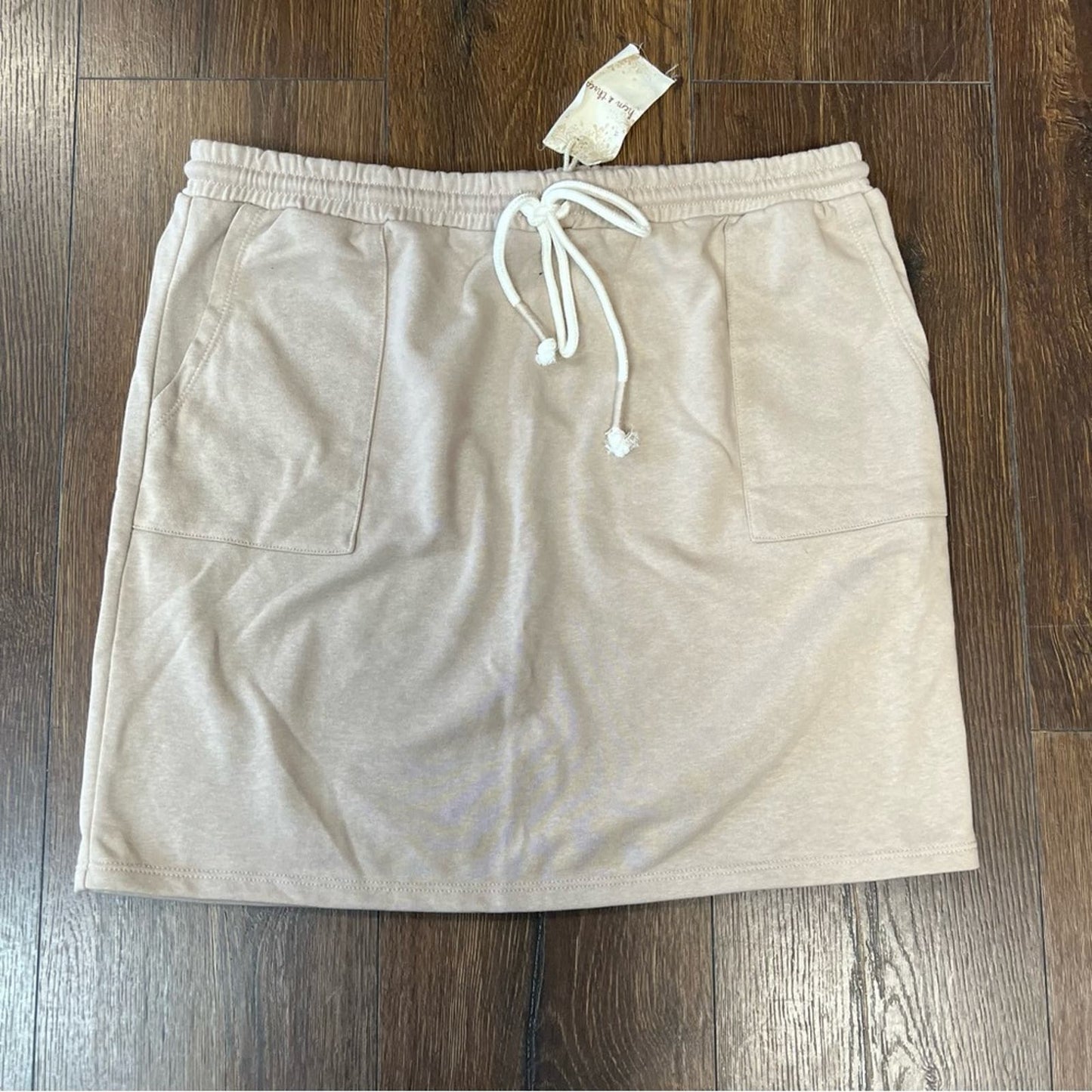 🆕 HEM & Thread Bay + Boat French Terry Skirt SZ LG