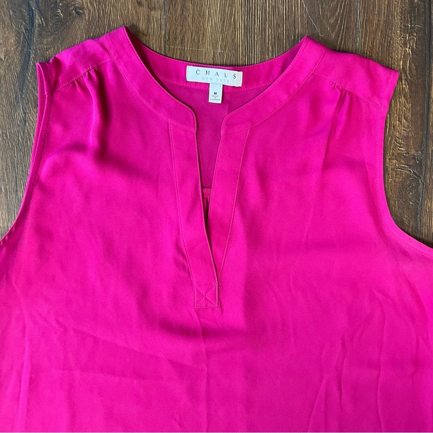 Chaus Bright Pink V-neck sleeveless Blouse SZ MED