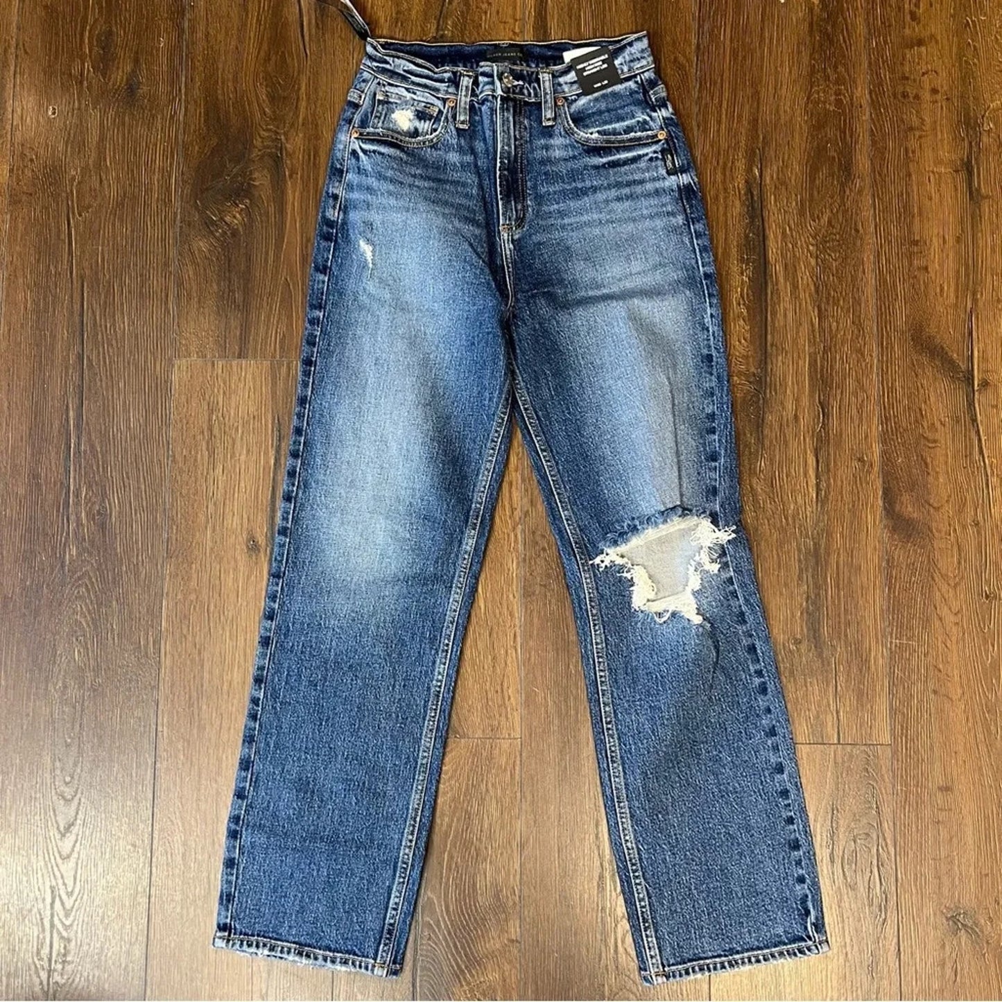 🆕 Silver Jeans High rise desirable straight leg jeans SZ 26/2