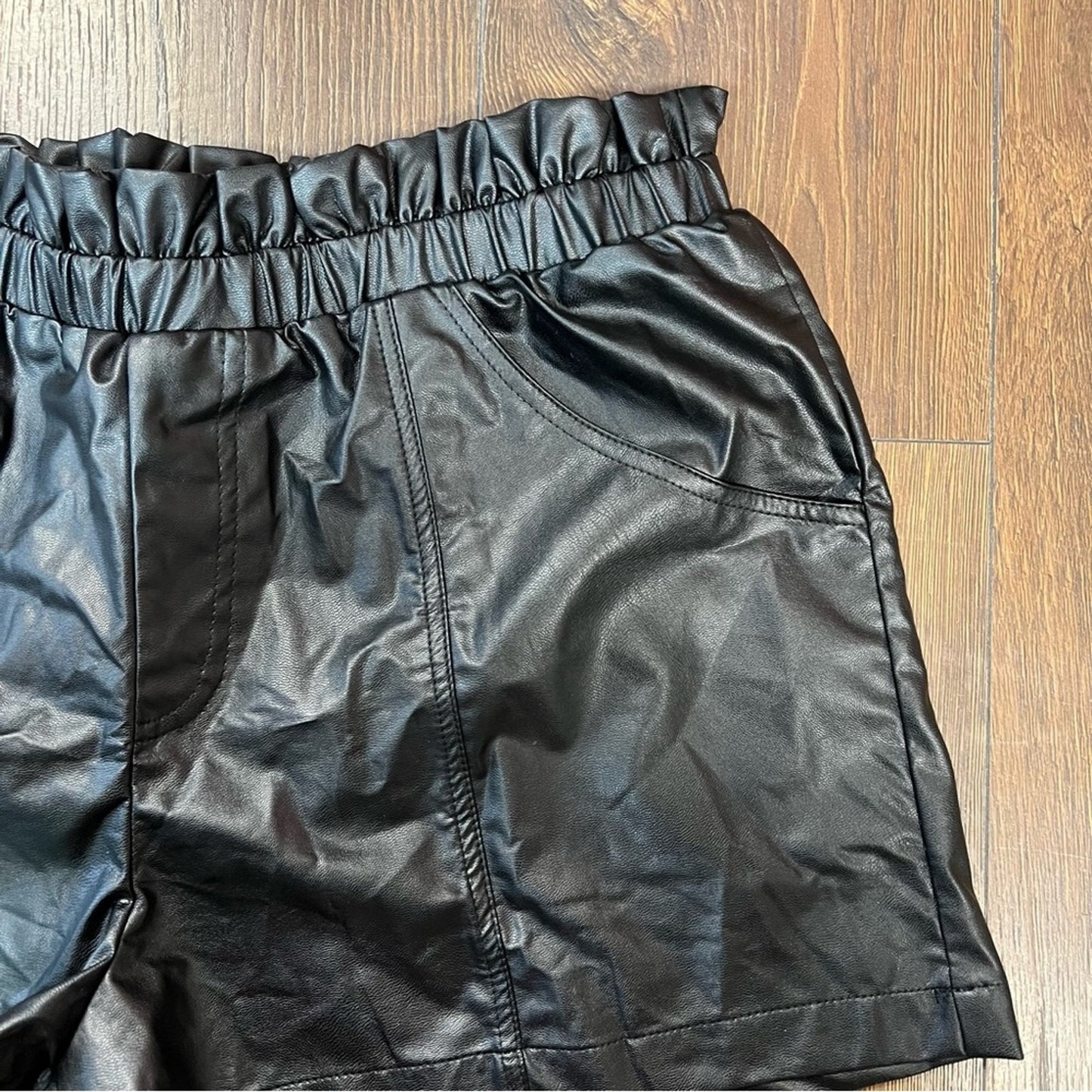 Cozy Co. by cozy casual date night downtown shorts SZ XL
