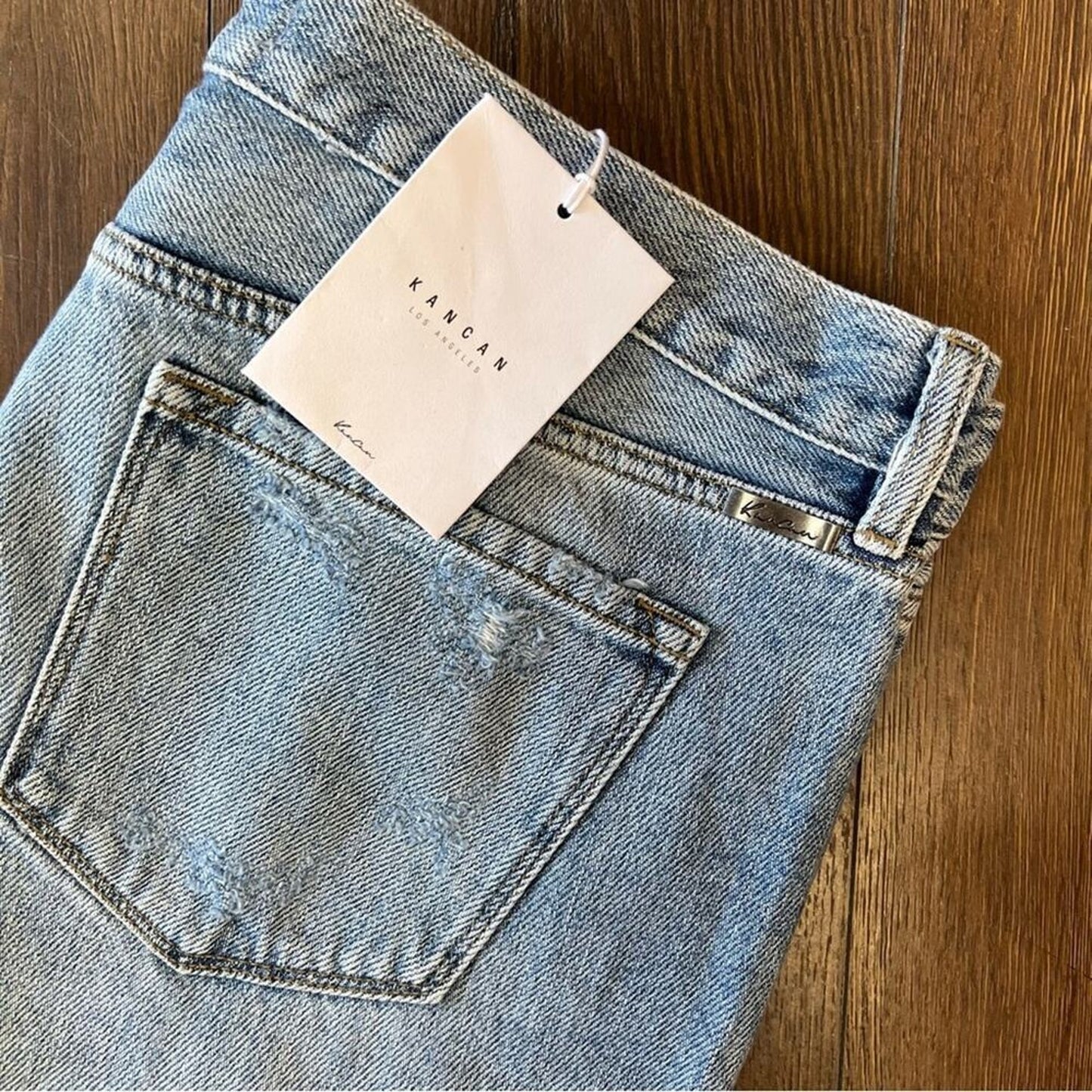 NEW KanCan Samantha mid rise ripped denim backed boyfriend Jean SZ 13/30‎