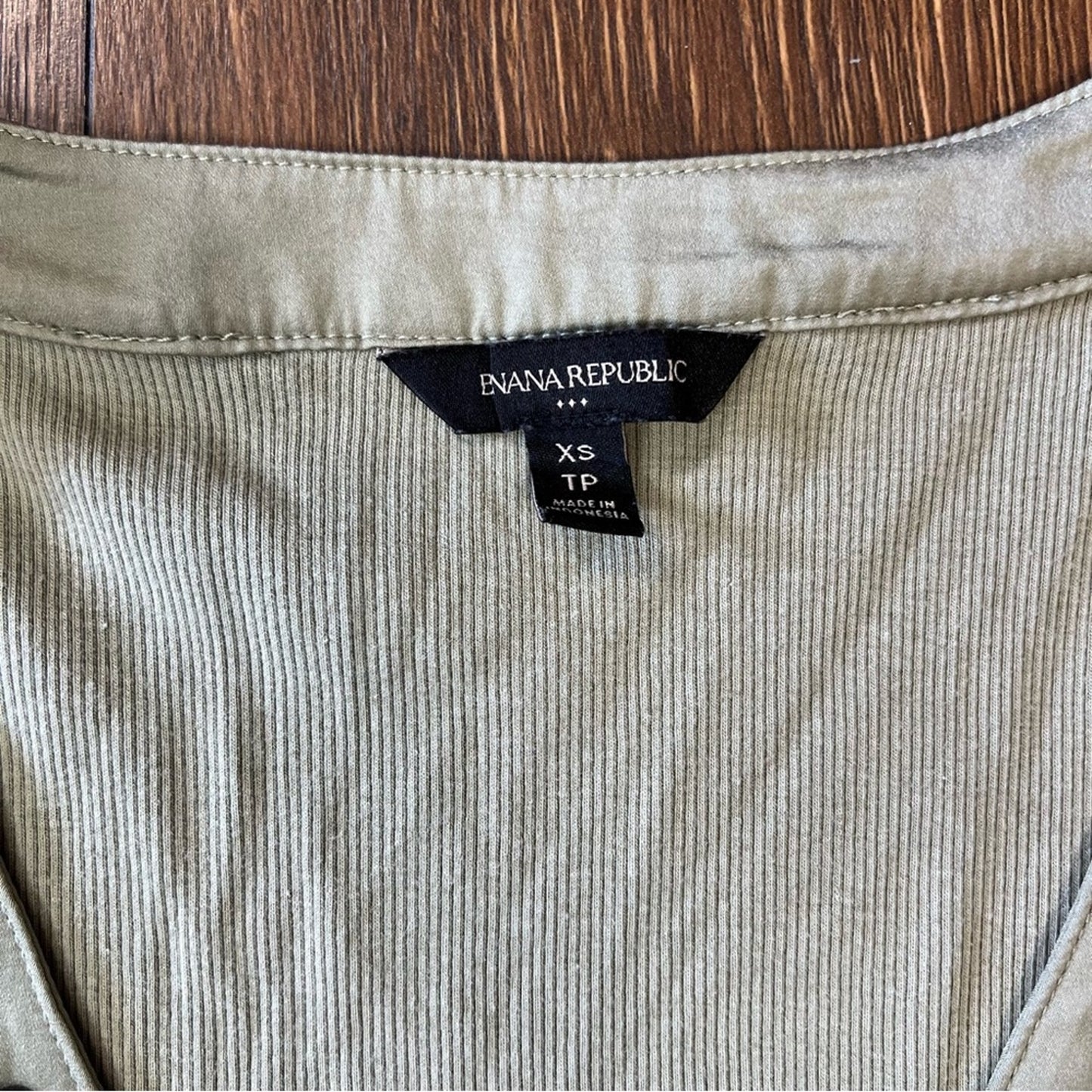 Banana republic Olive ribbed top SZ XS