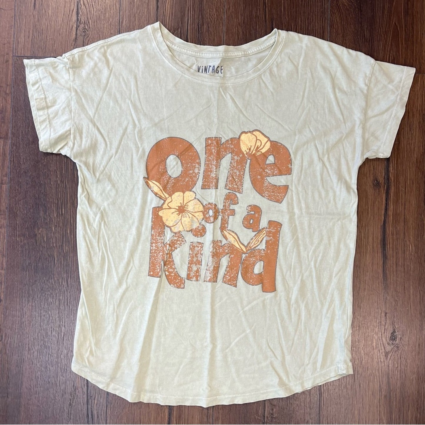 Vintage canvas one of a kind vintage wash graphic tee SZ SM