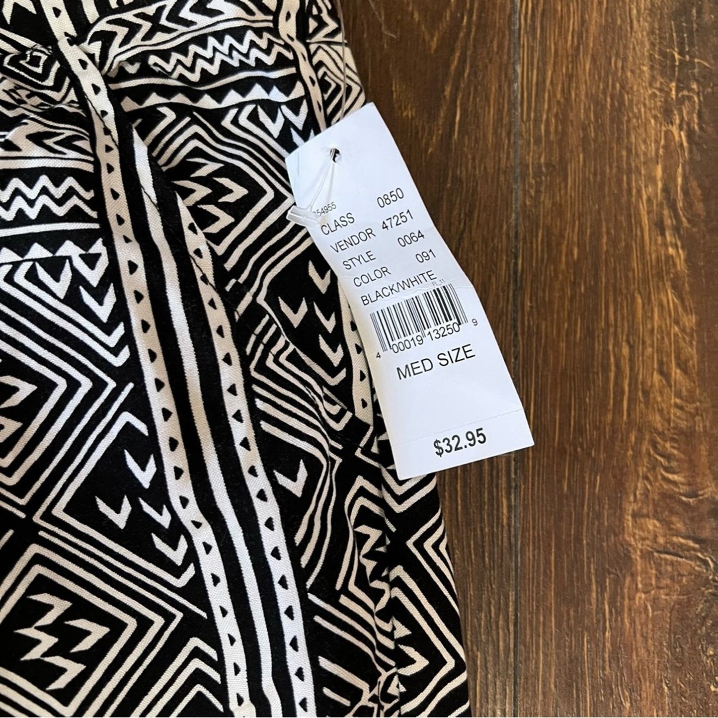 L.A. Hearts by PacSun black and white Aztec joggers SZ MED