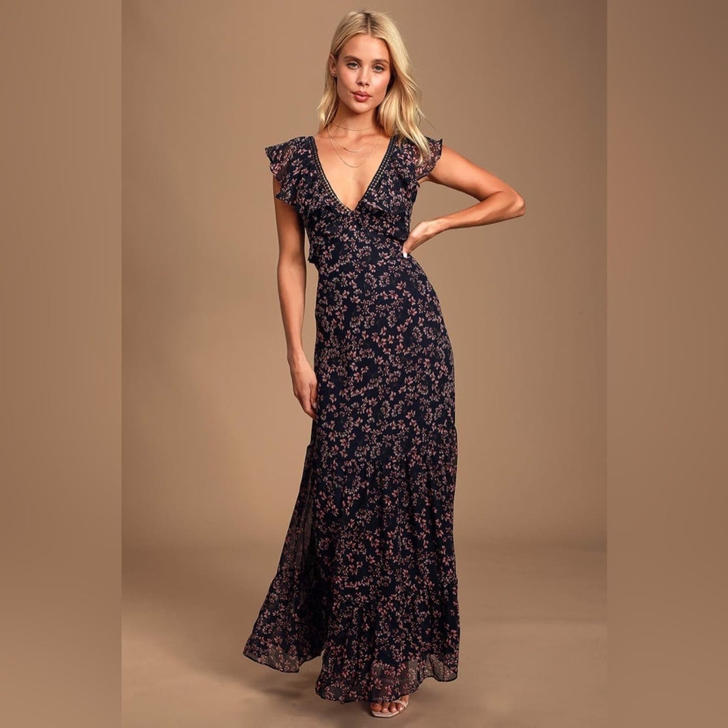 Lulu’s darling daydream navy blue floral print ruffled maxi dress SZ MED