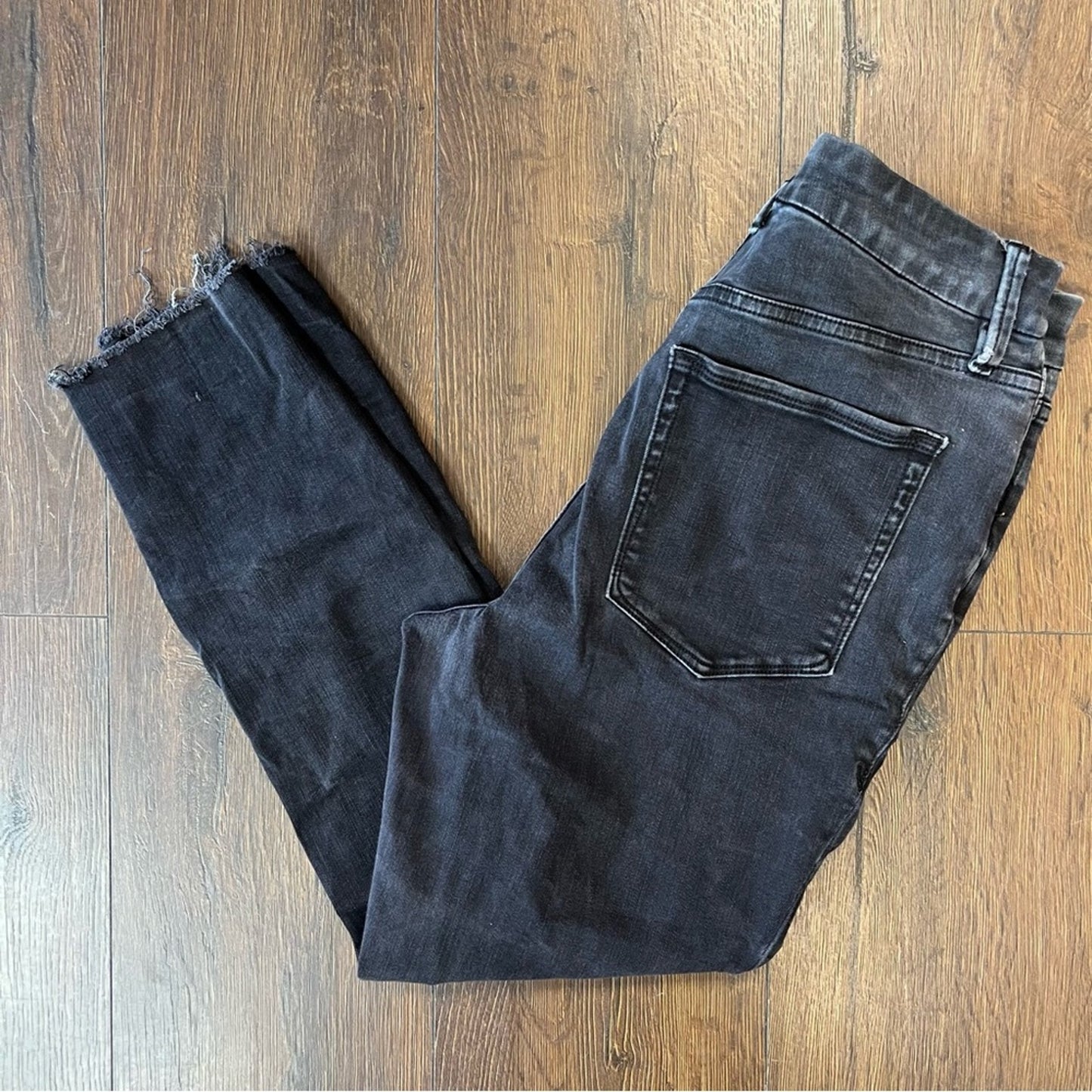 Good American Good Waist black raw hem Jean SZ 12/31