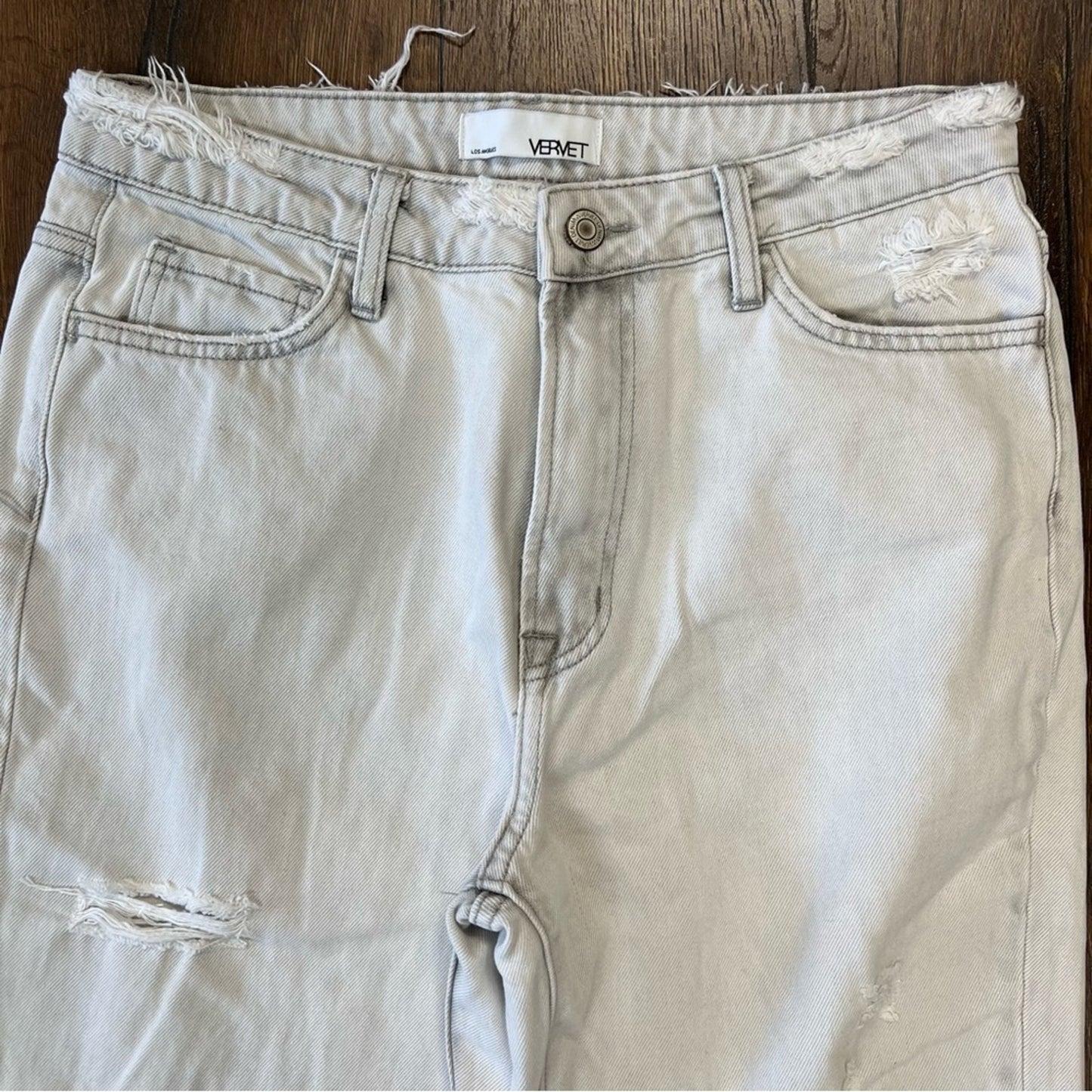 🆕 Vervet Gray Distressed Rigid Mom Jeans SZ 29/8