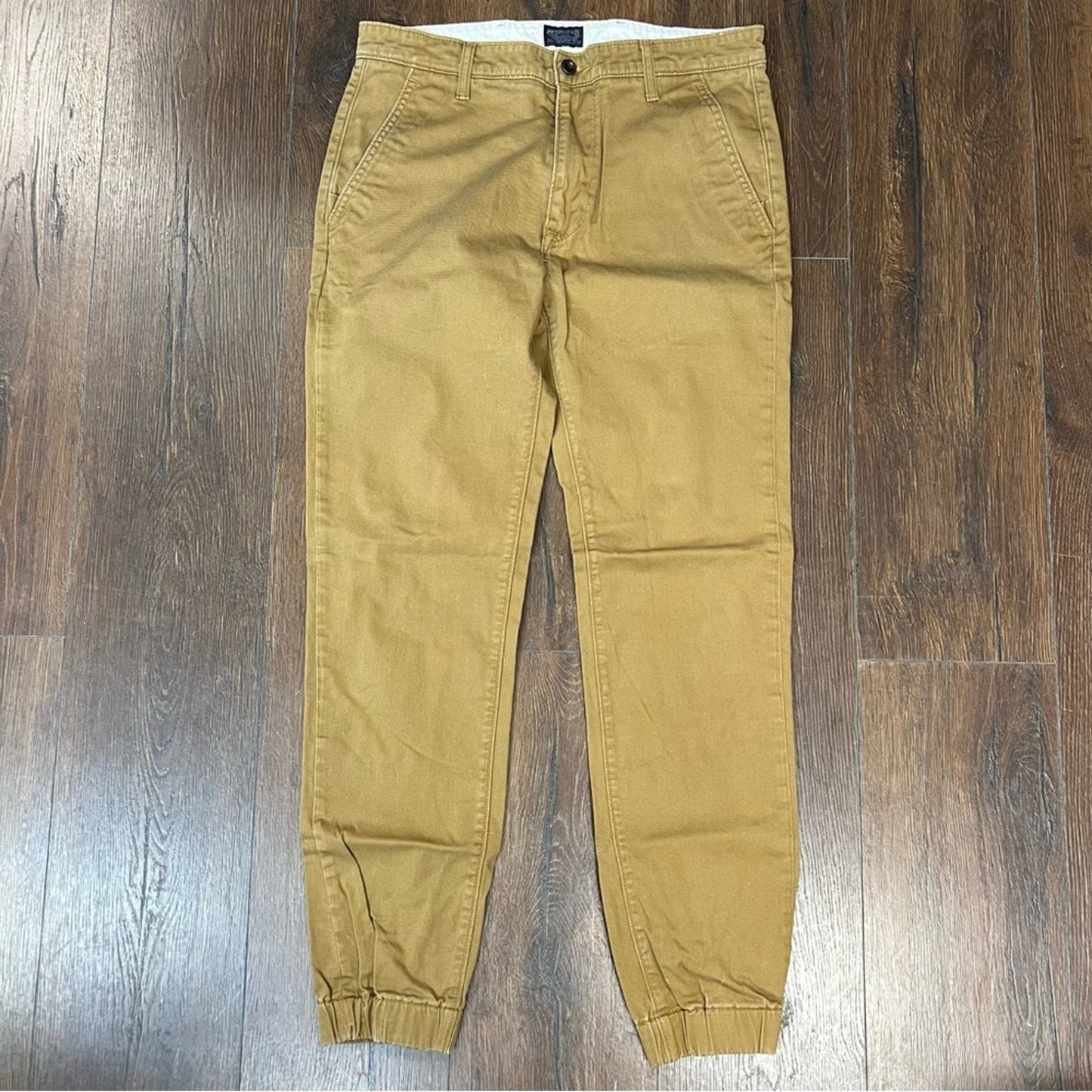 Men’s Levi chino joggers SZ 32/34