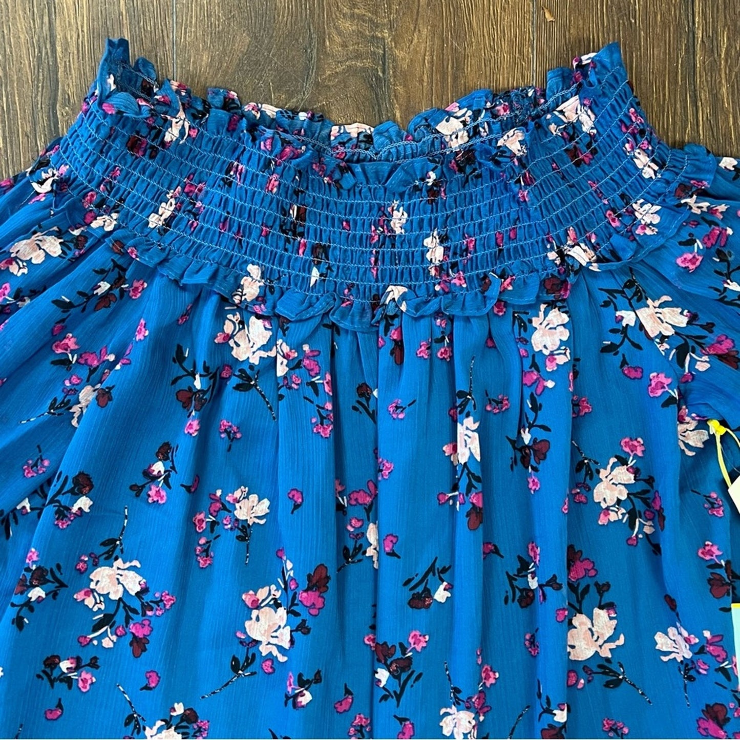 🆕 CeCe blue and pink floral blouse SZ SM
