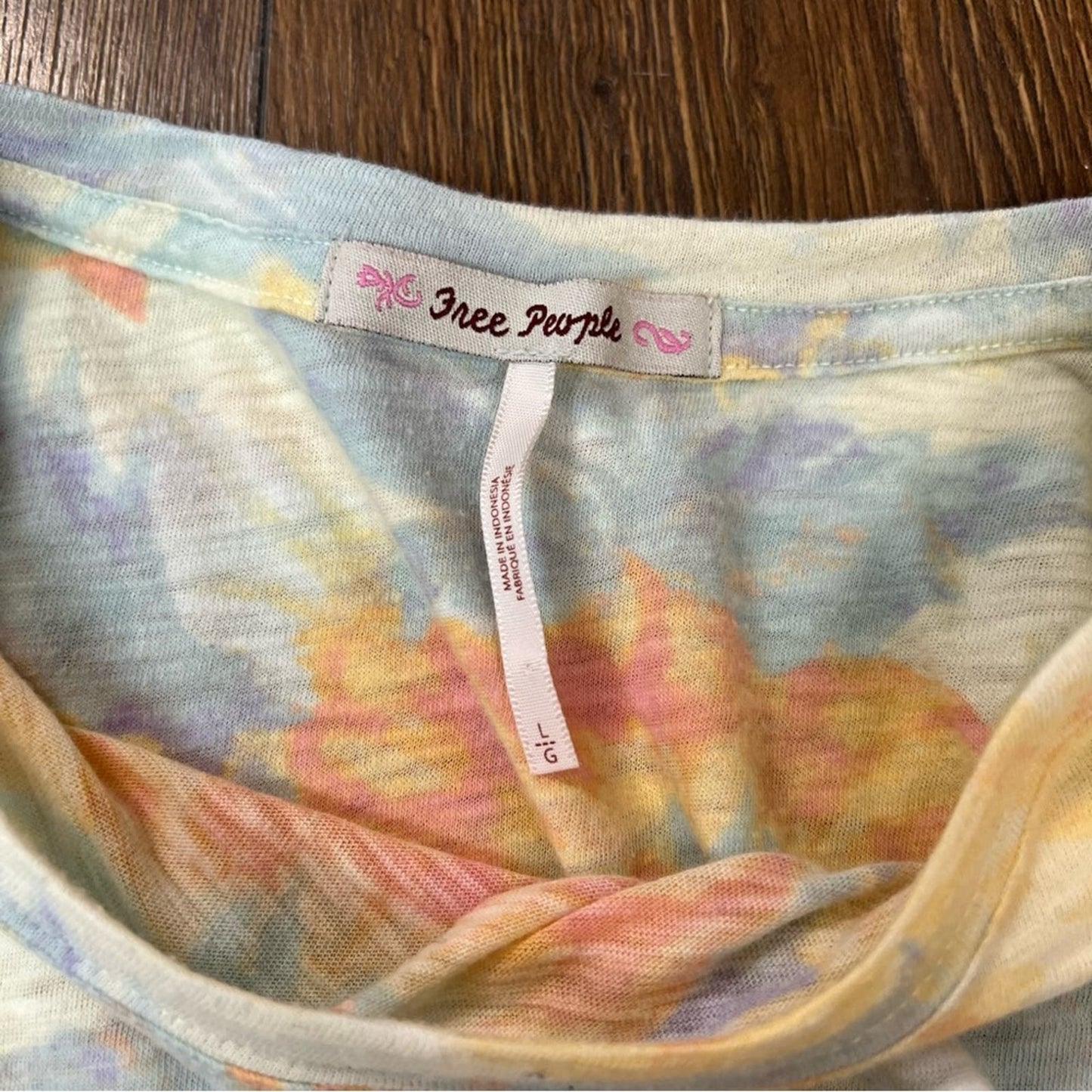 Free people yellow pink floral printed clarity tee top SZ LG