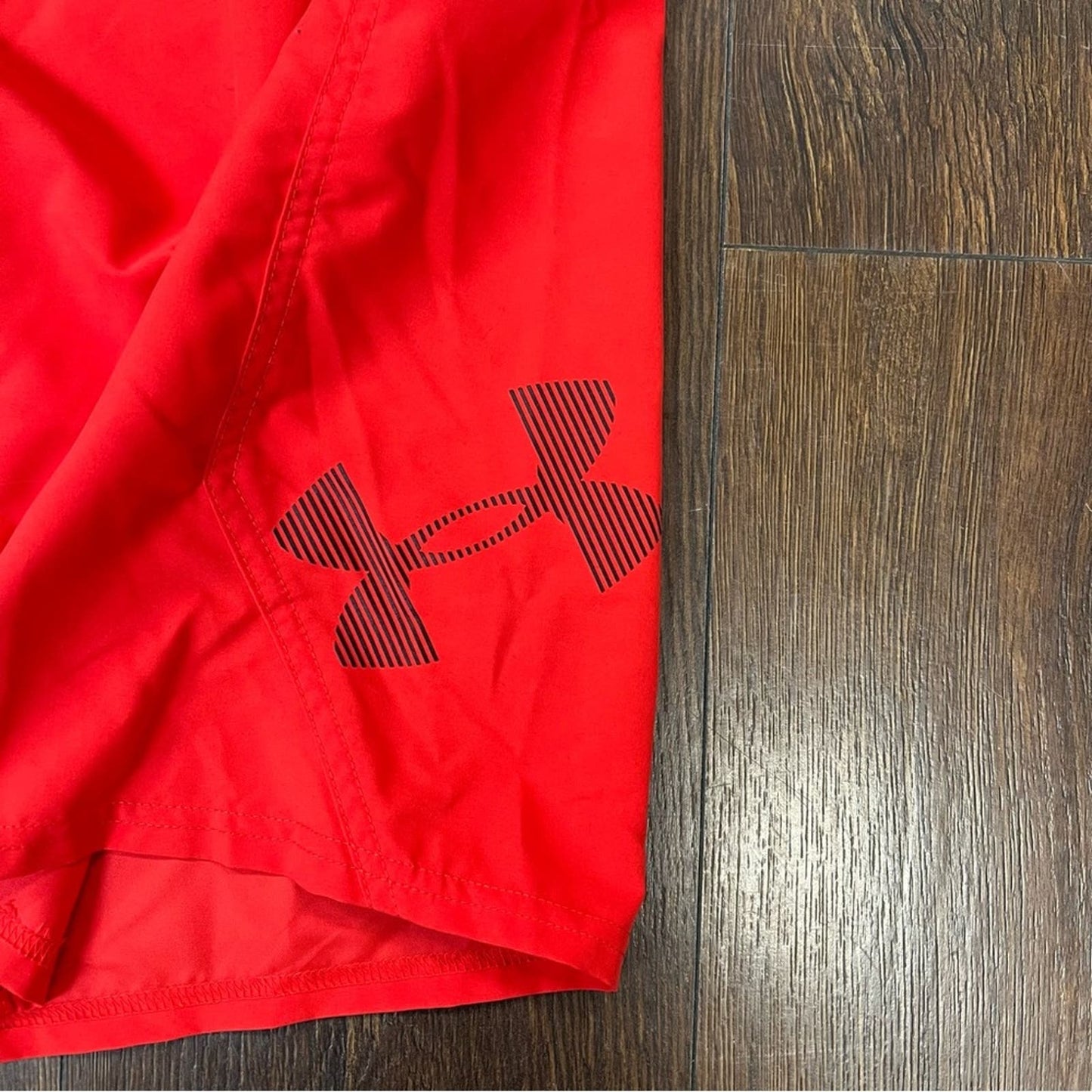 Men’s Under Armour Swim Trunks SZ 36