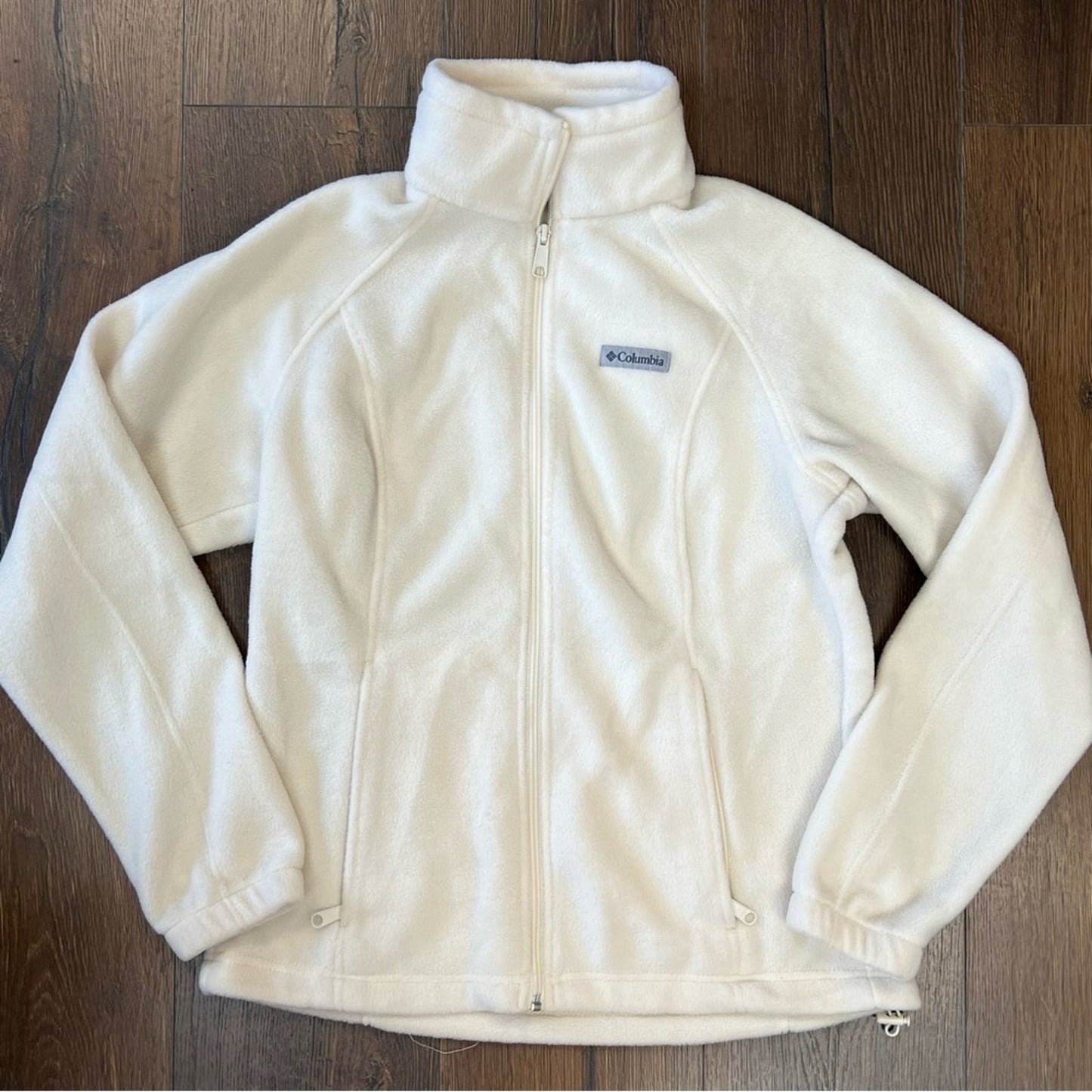 Columbia cream zip up fleece SZ MED