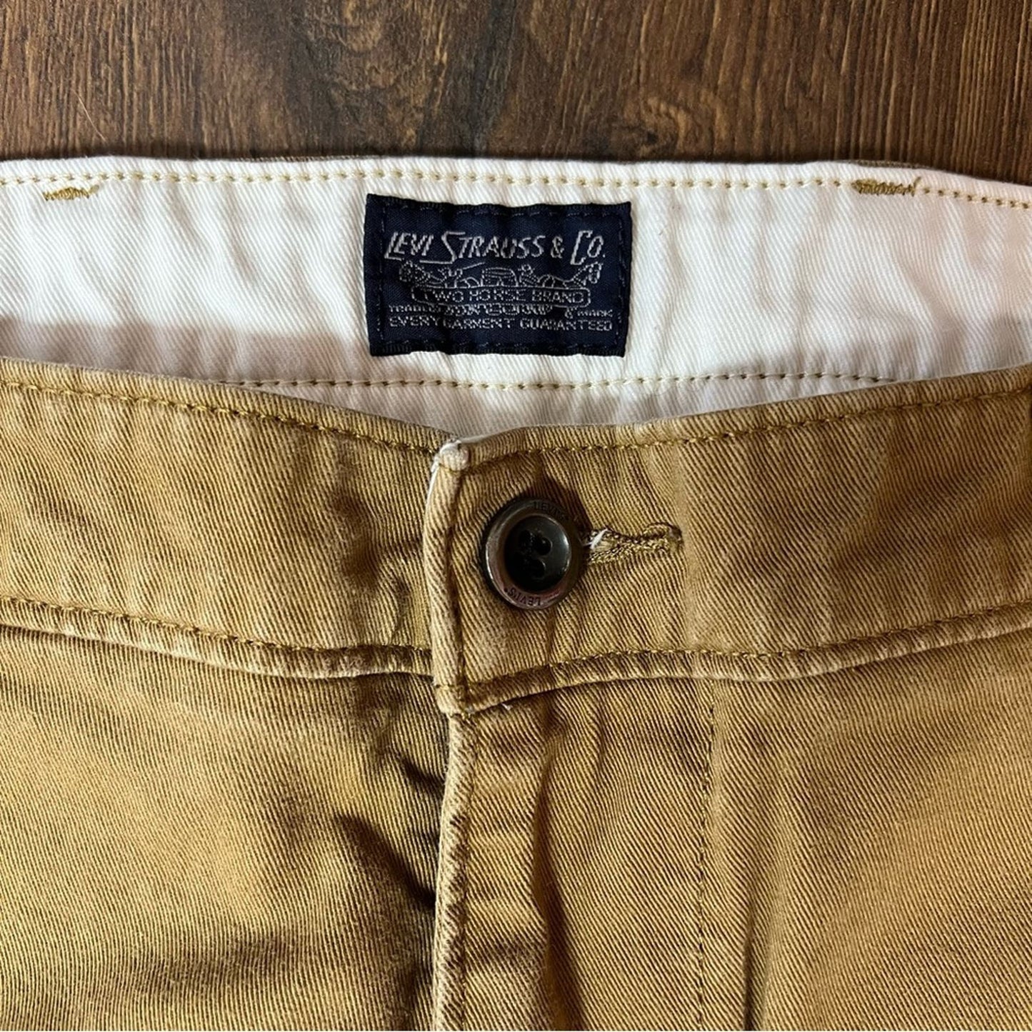 Men’s Levi chino joggers SZ 32/34