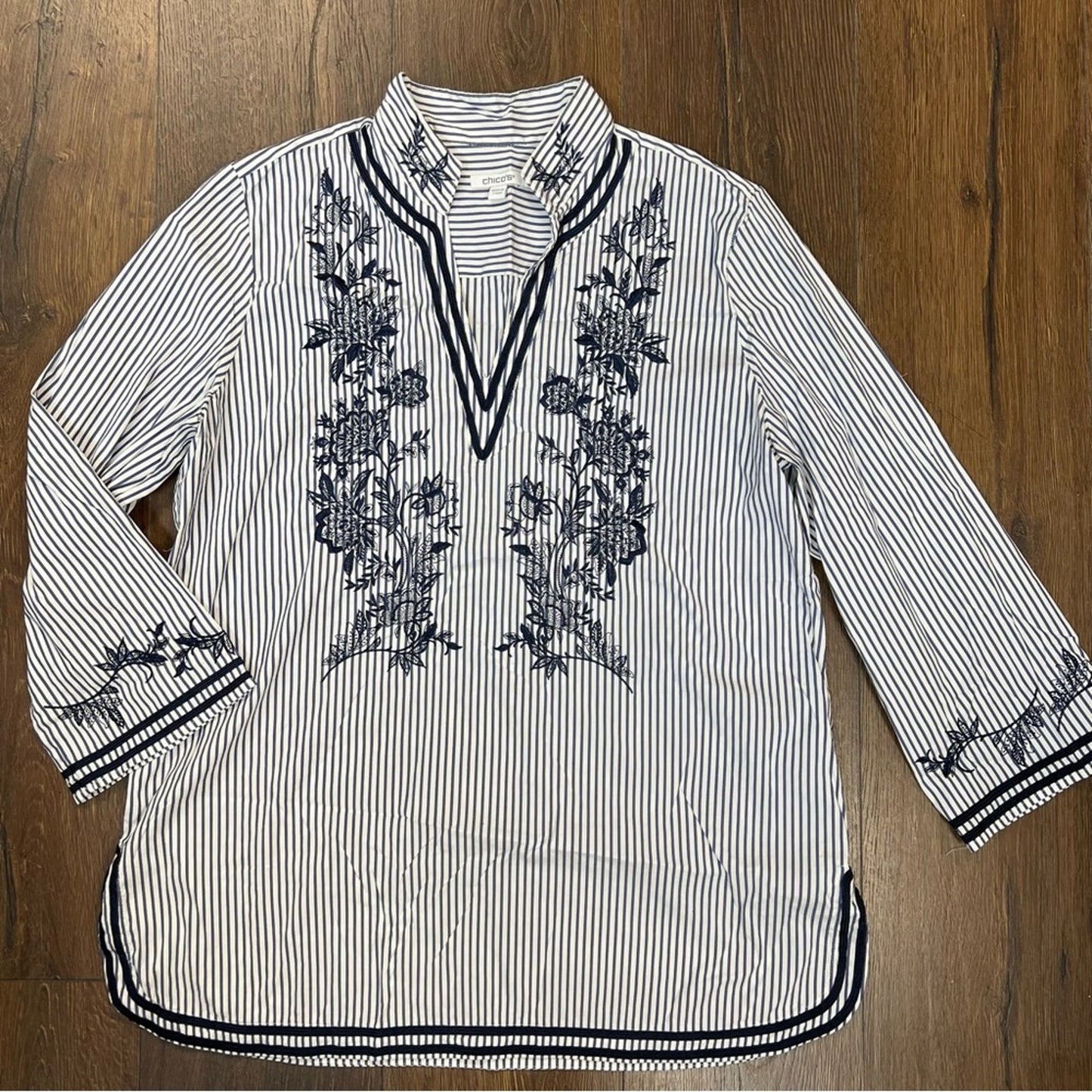 Chico’s Poplin Embroidered Stripe Tunic SZ 2/LG