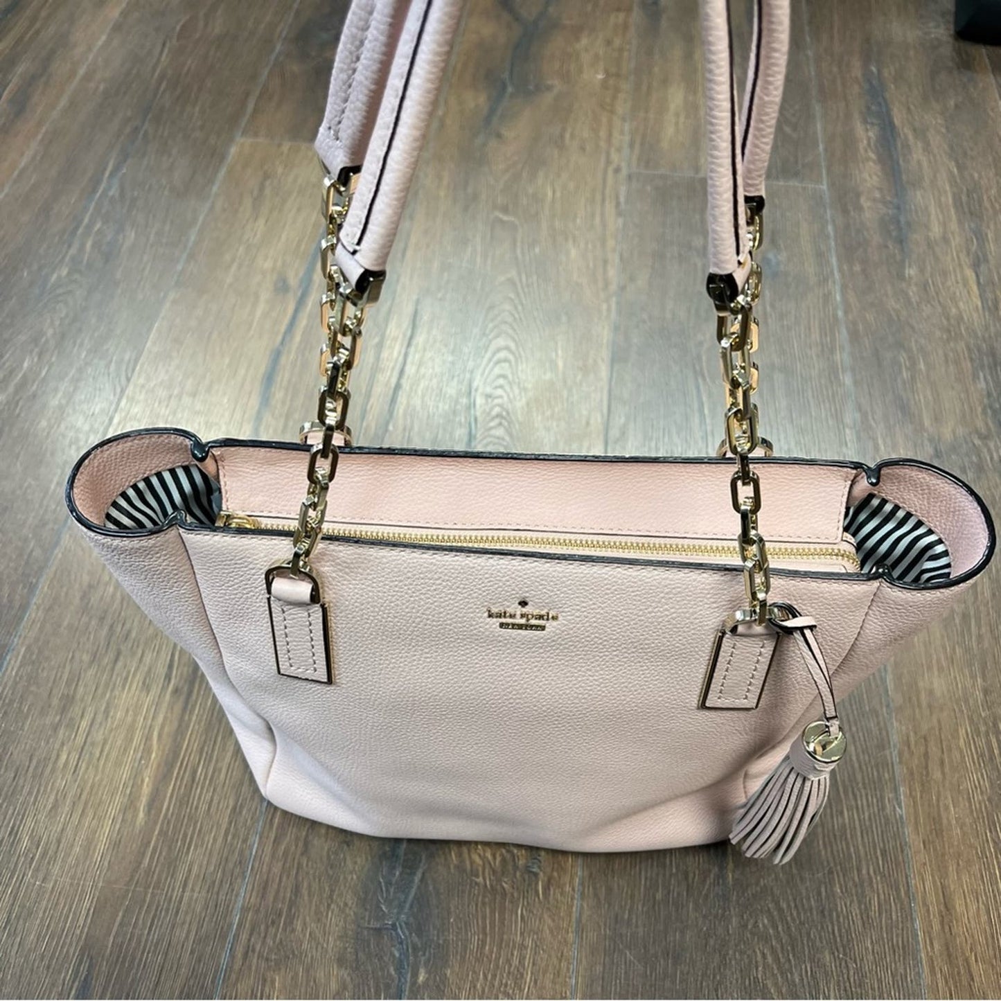 Kate Spade New York Kingston Drive Vivian Large Pebble Leather Bag, Warm Vellum