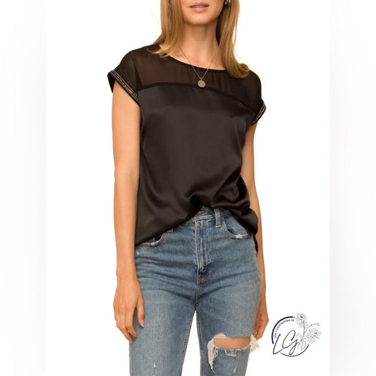 NWOT Hem & Thread Forgotten Promises
Satin Short Sleeve SZ MED