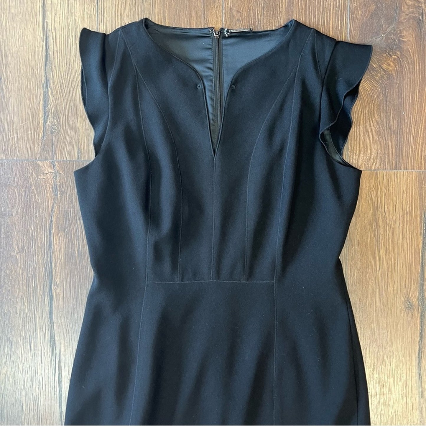 Elie Tahari black ruffle dress SZ 6/8