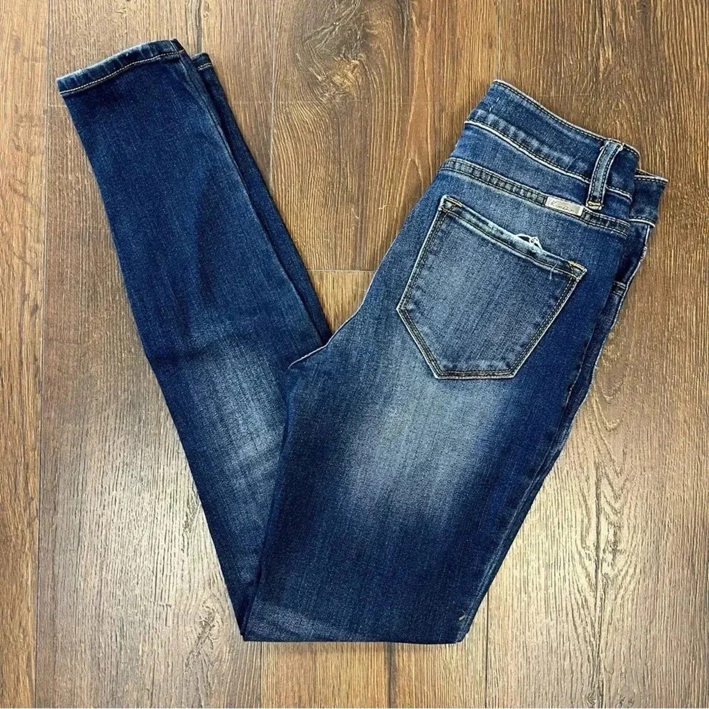 KanCan high rise button fly jeans SZ 3/25