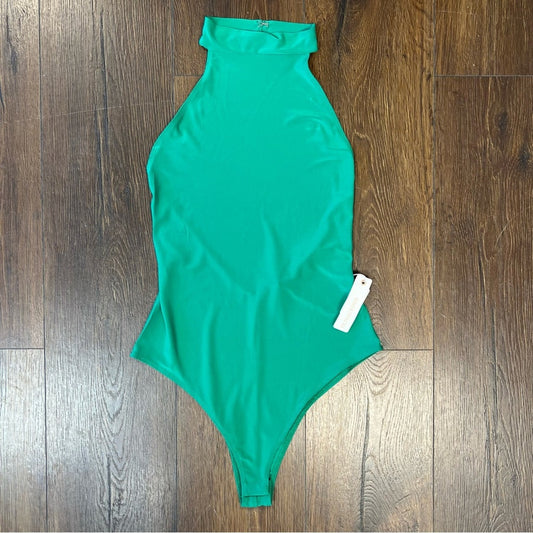 🆕 Olivaceous green halter bodysuit SZ LG