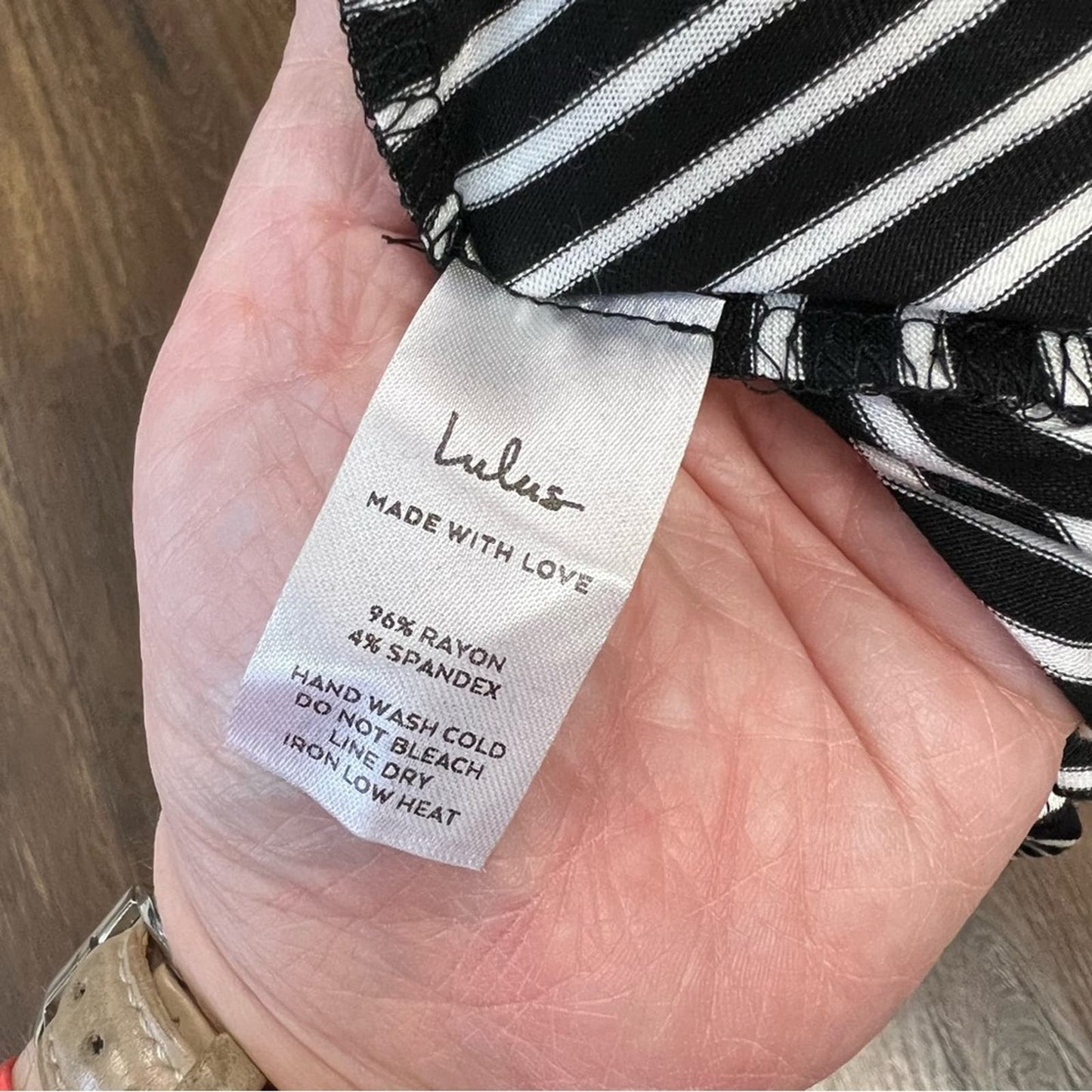 🆕 Lulu’s Take the Lead Black Striped Tie-Front Crop Top SZ XL