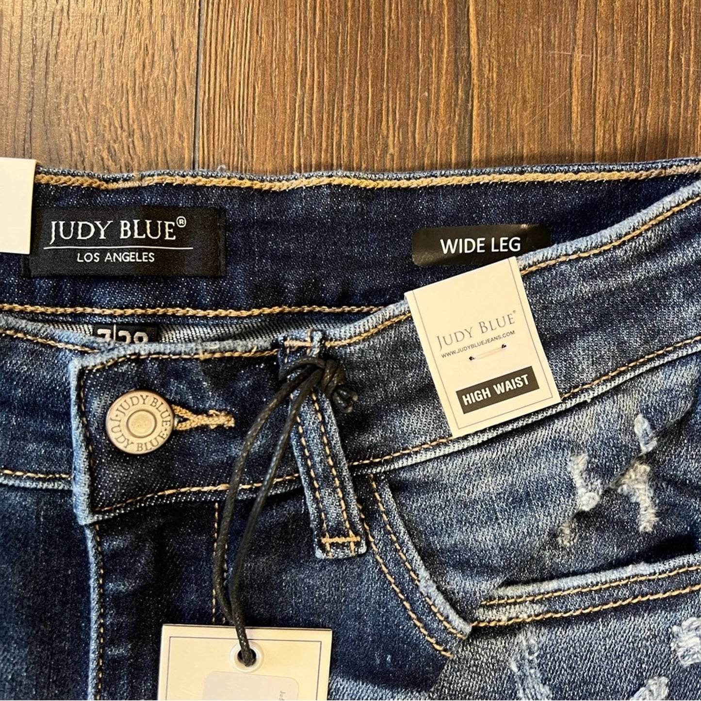 🆕 Judy blue Albany, high-rise, distressed crop wide leg Jean SZ 7/28