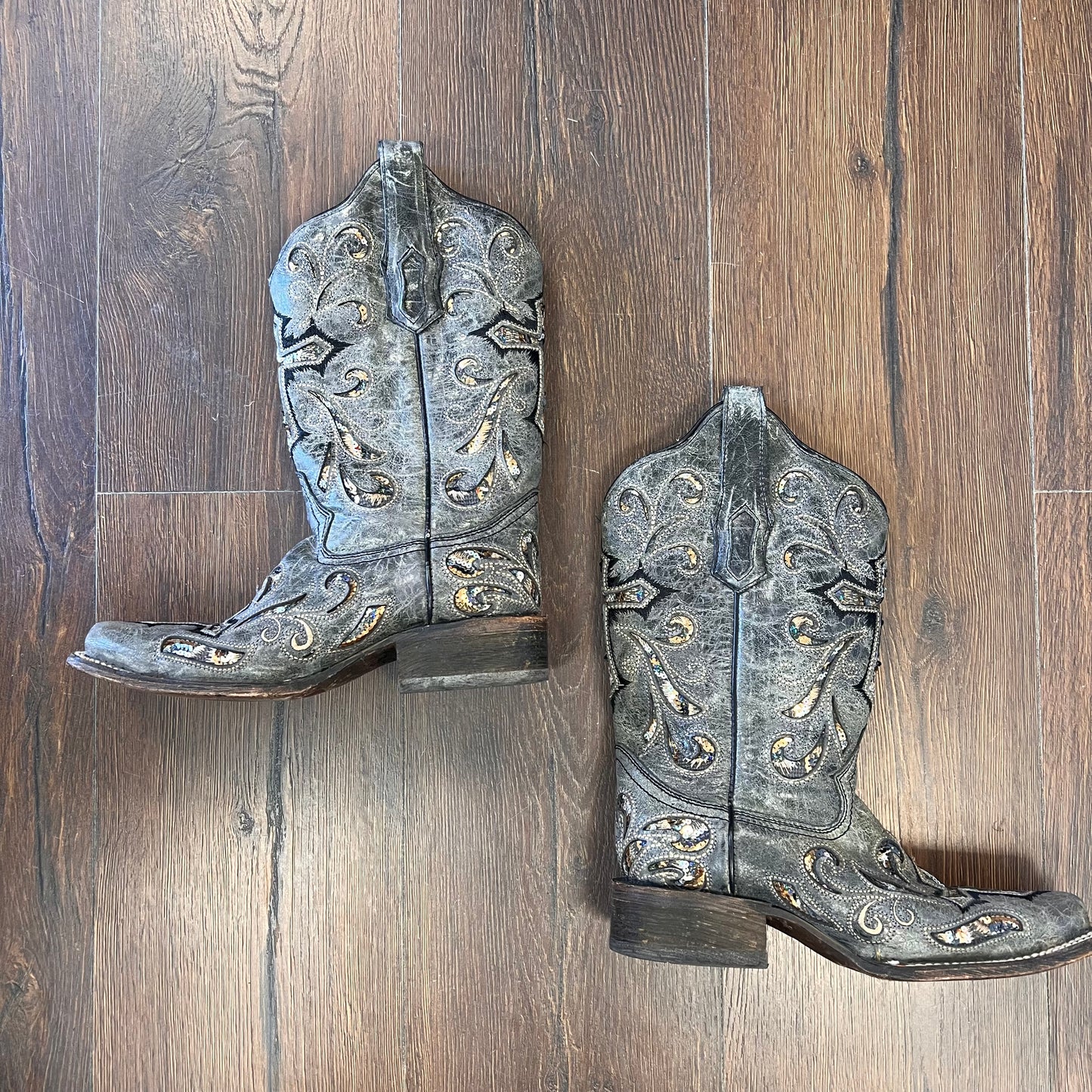 Corral Scarlett Cross Sequin Cowboy Boots SZ 7
