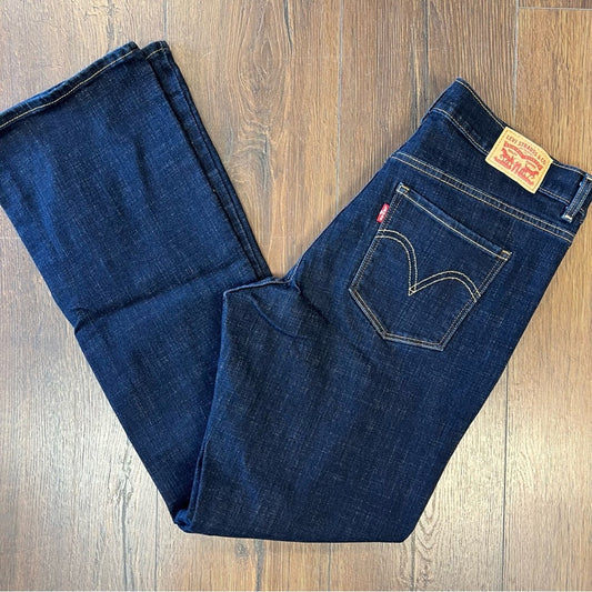 Levi classic boot cut jeans SZ 10