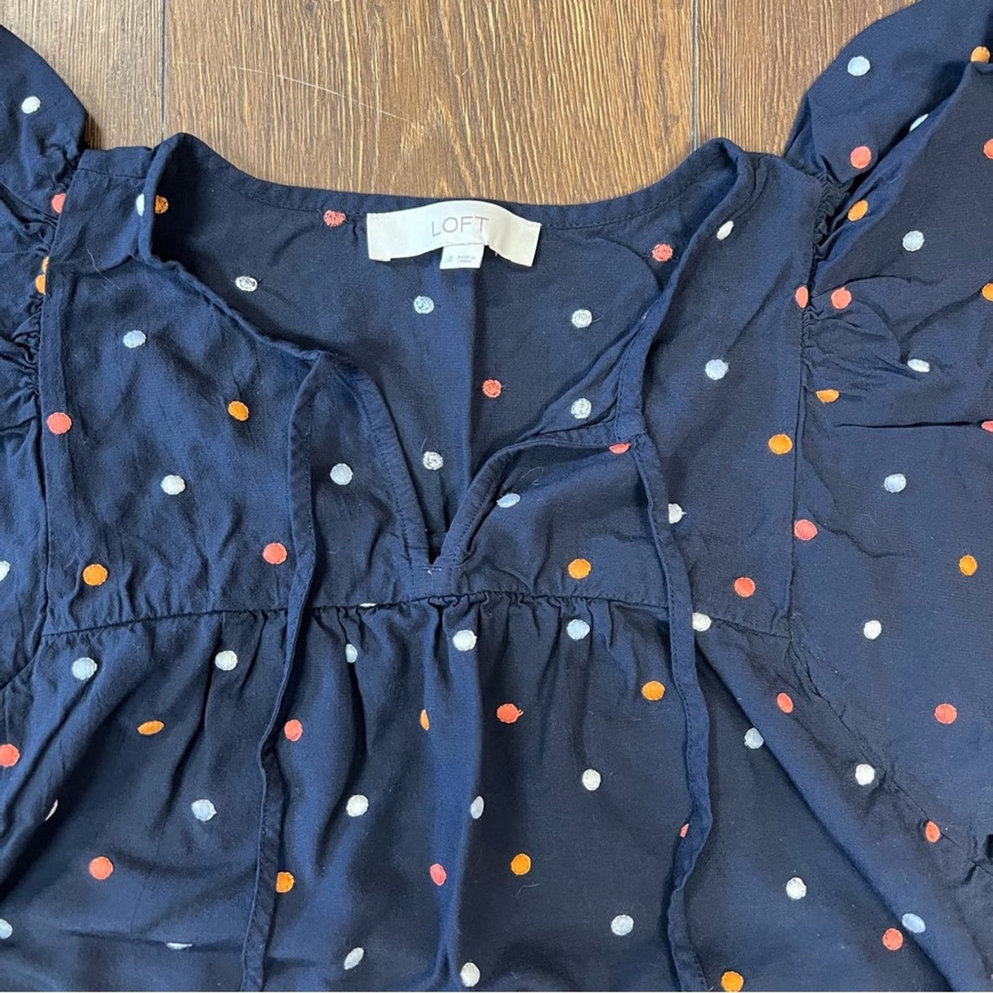 LOFT rainbow dot flutter sleeve top SZ SM