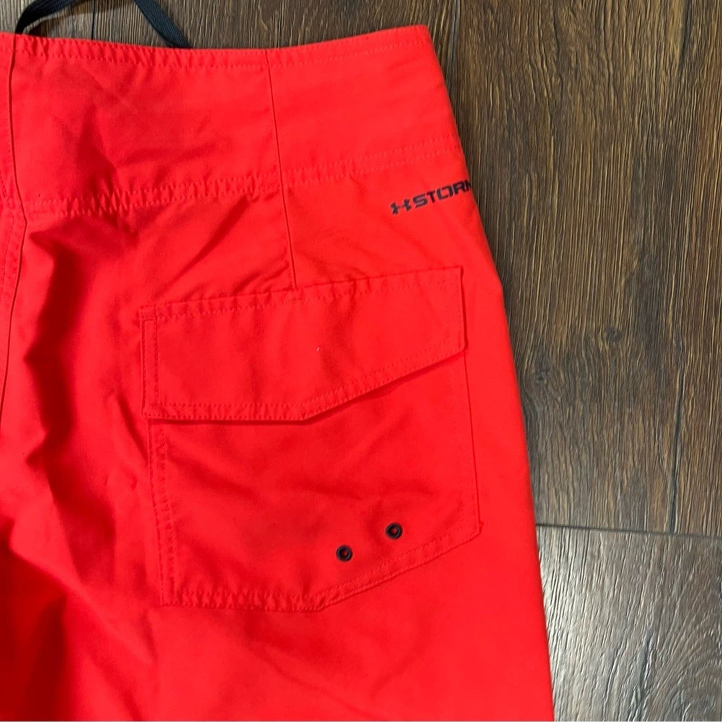 Men’s Under Armour Swim Trunks SZ 36