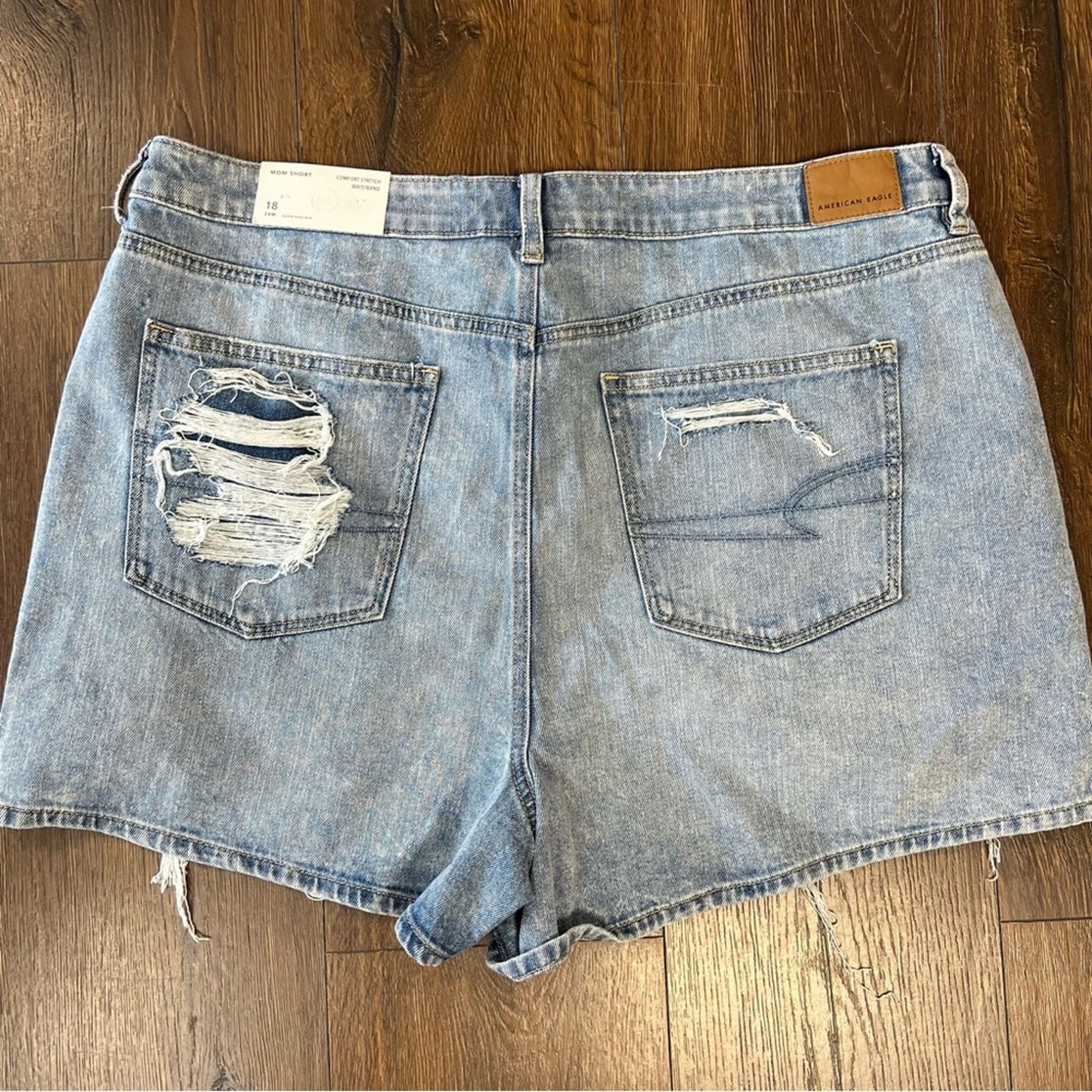 🆕 American Eagle mom shorts SZ 18