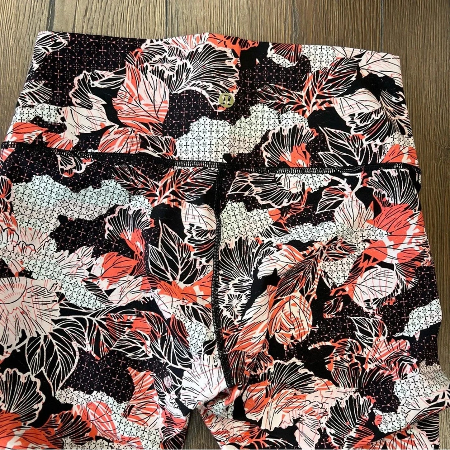 Lululemon Wunder Under Luxe‎ Lunar Spring Floral SZ 8