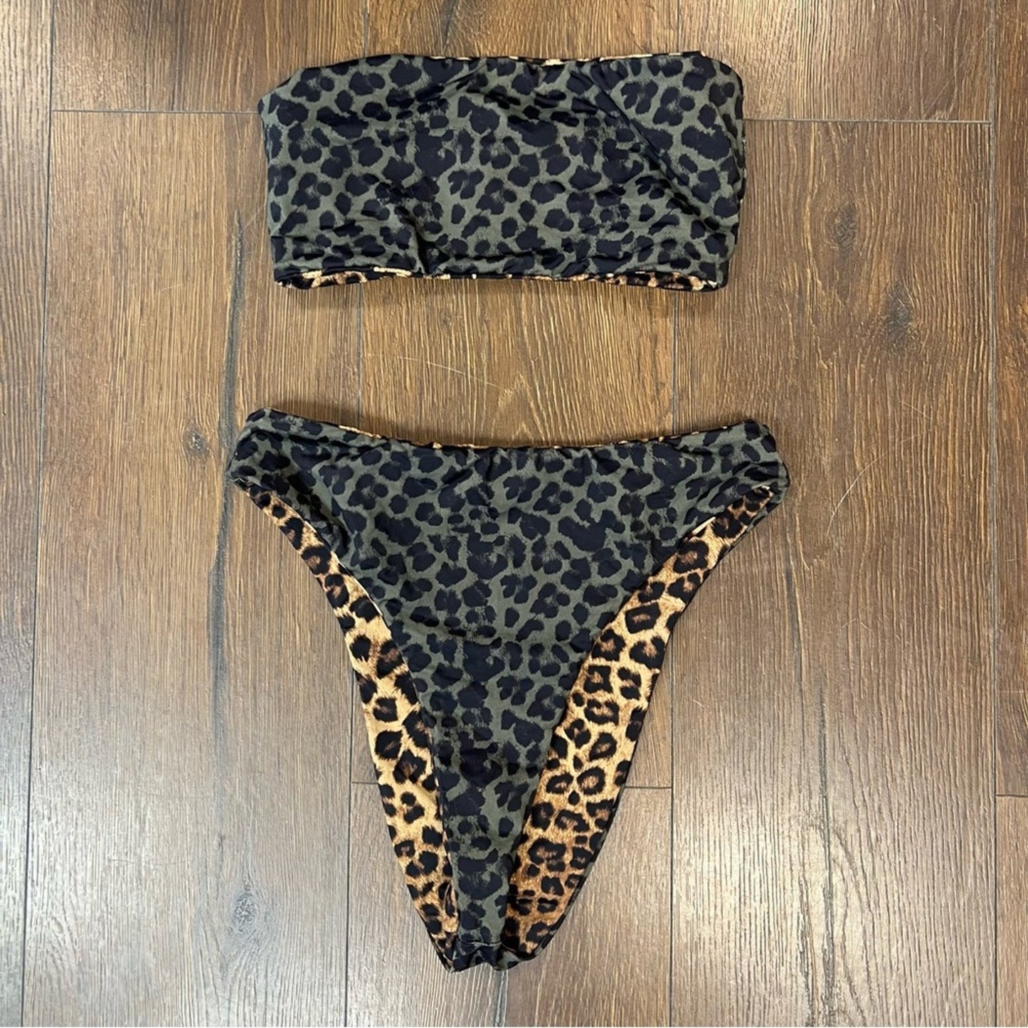 Good American two-piece Bandeau reversible bikini SZ 2