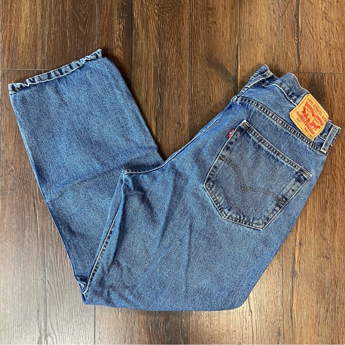 Men’s Levi 550 relaxed fit jeans SZ 36/30