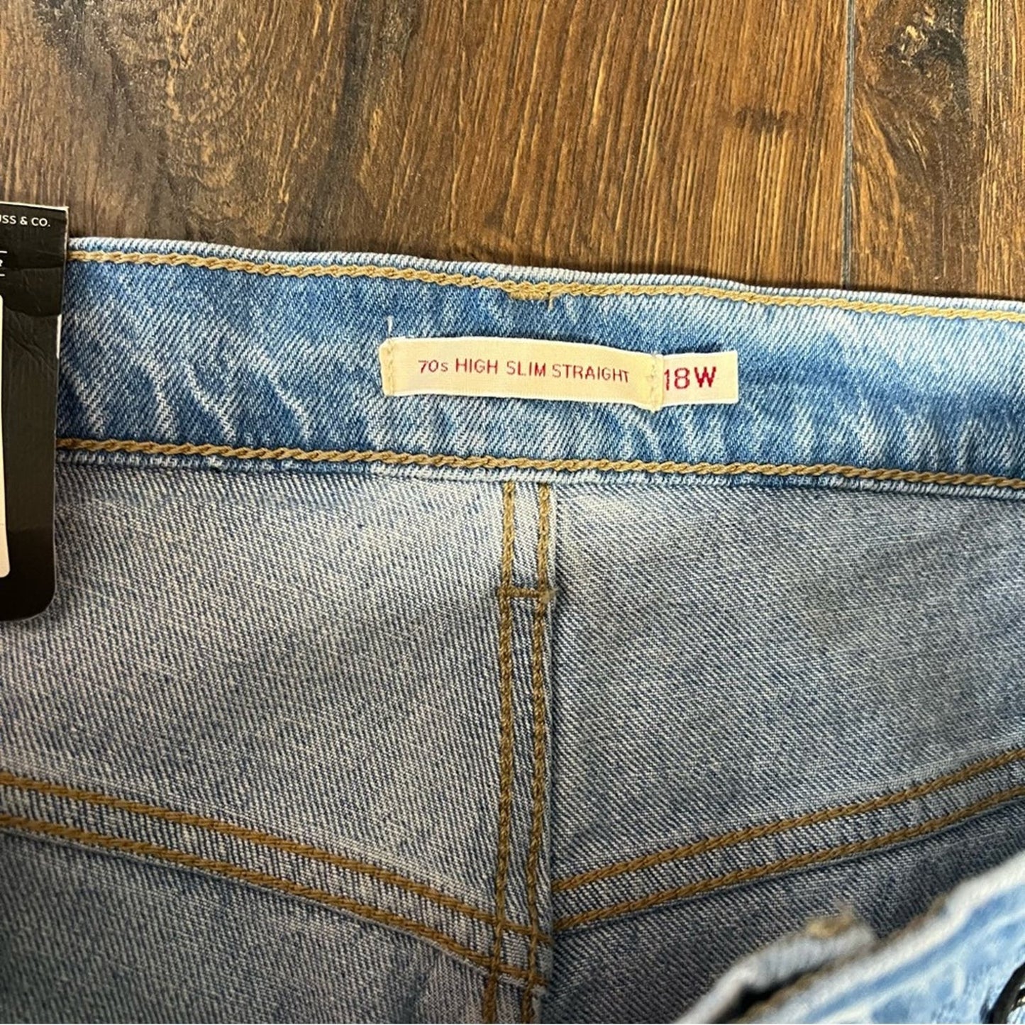 🆕 Levi's 70s High Slim Straight Marin Park
SZ 18W