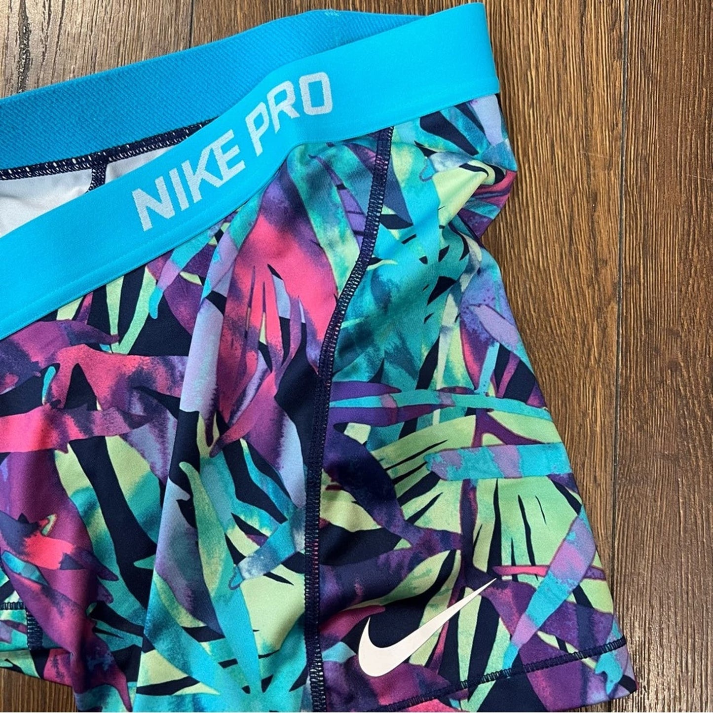 NIKE Women 3'' Pro Cool Palm Printed compression Shorts SZ LG