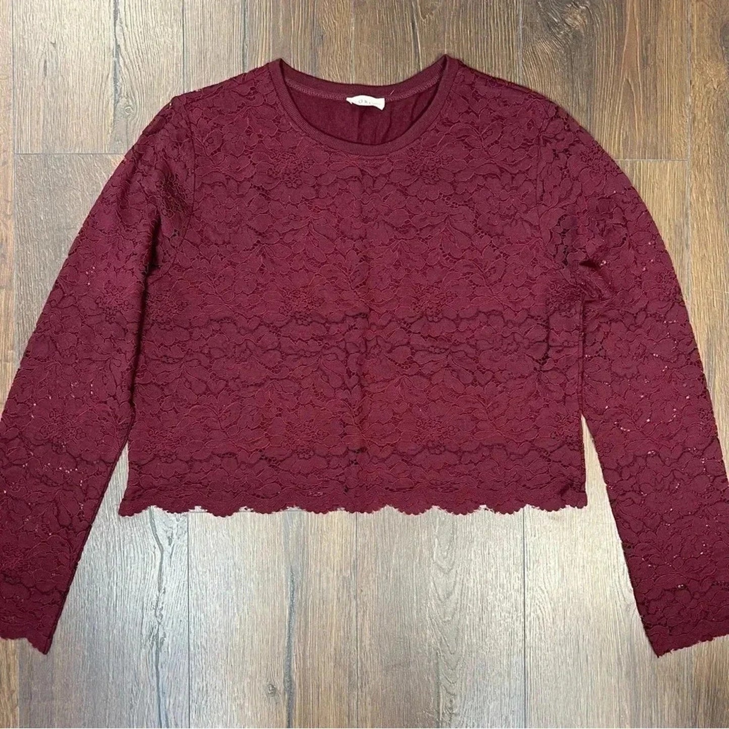 KORI burgundy lace cropped top SZ LG