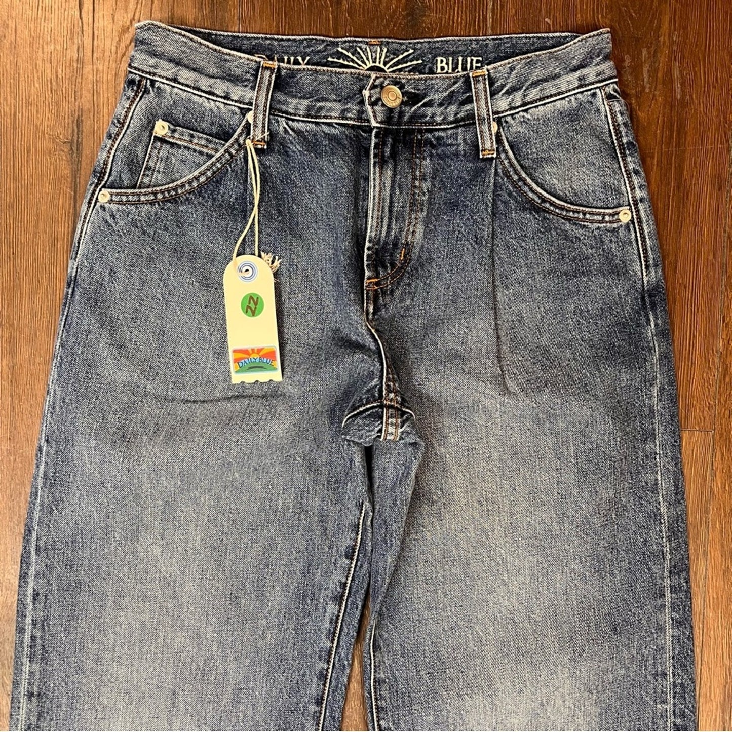 NEW Daily Blue Love Pleated Straight Leg Blue Denim Jeans R SZ 25